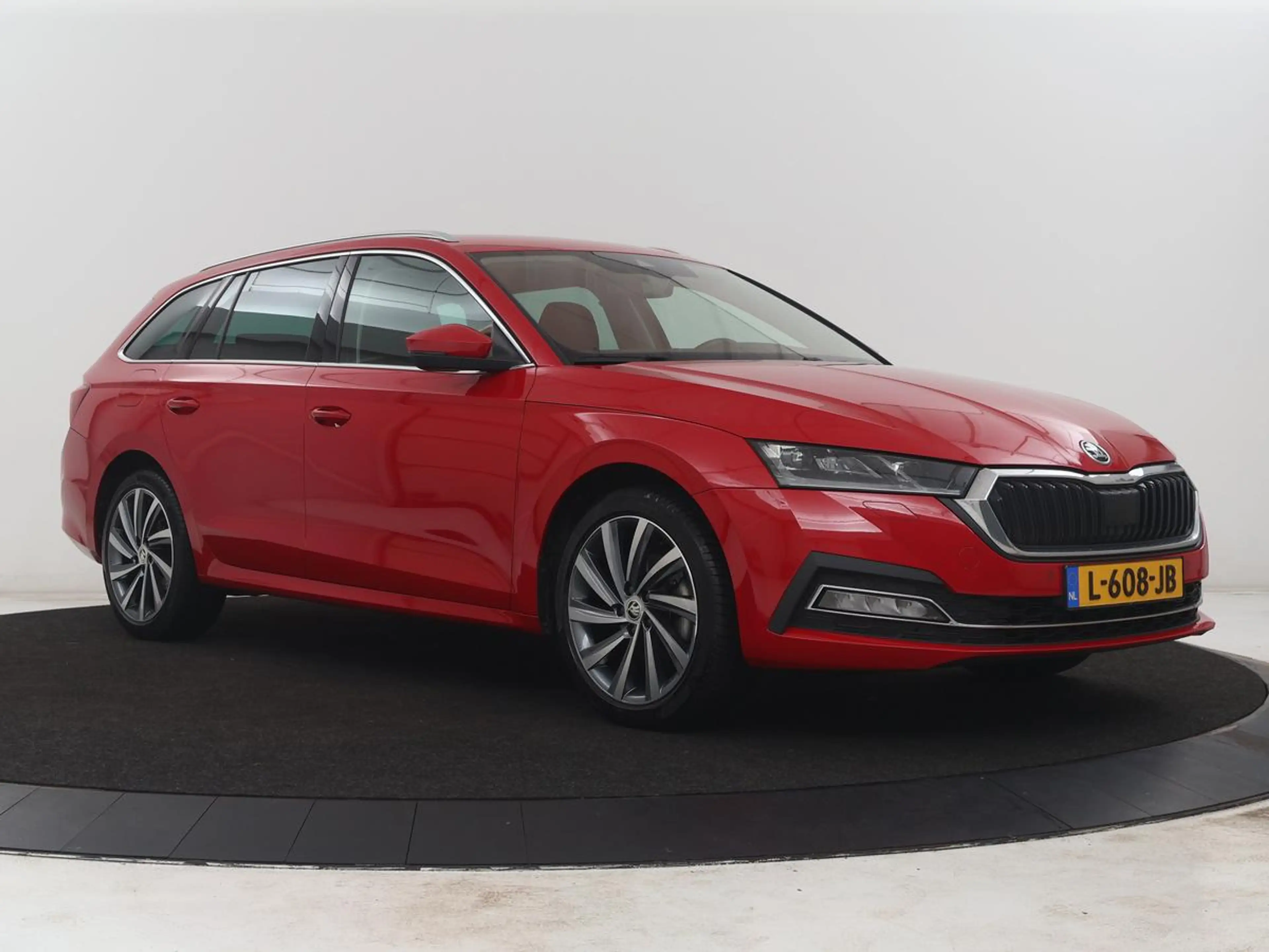 Skoda Octavia Combi 1.5 TSI First Edition | Stoelverwarming | Cr — photo 31