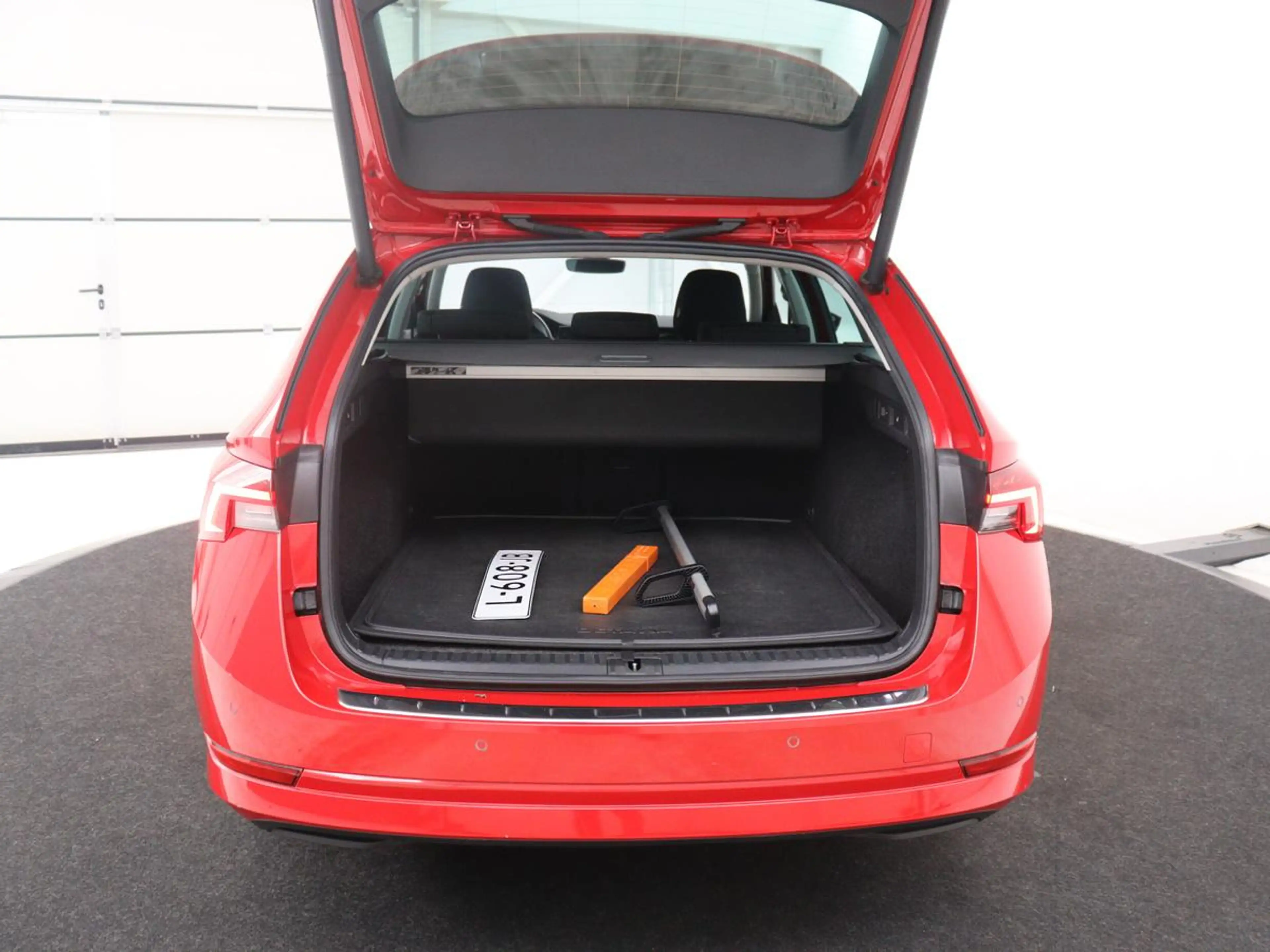 Skoda Octavia Combi 1.5 TSI First Edition | Stoelverwarming | Cr — photo 25