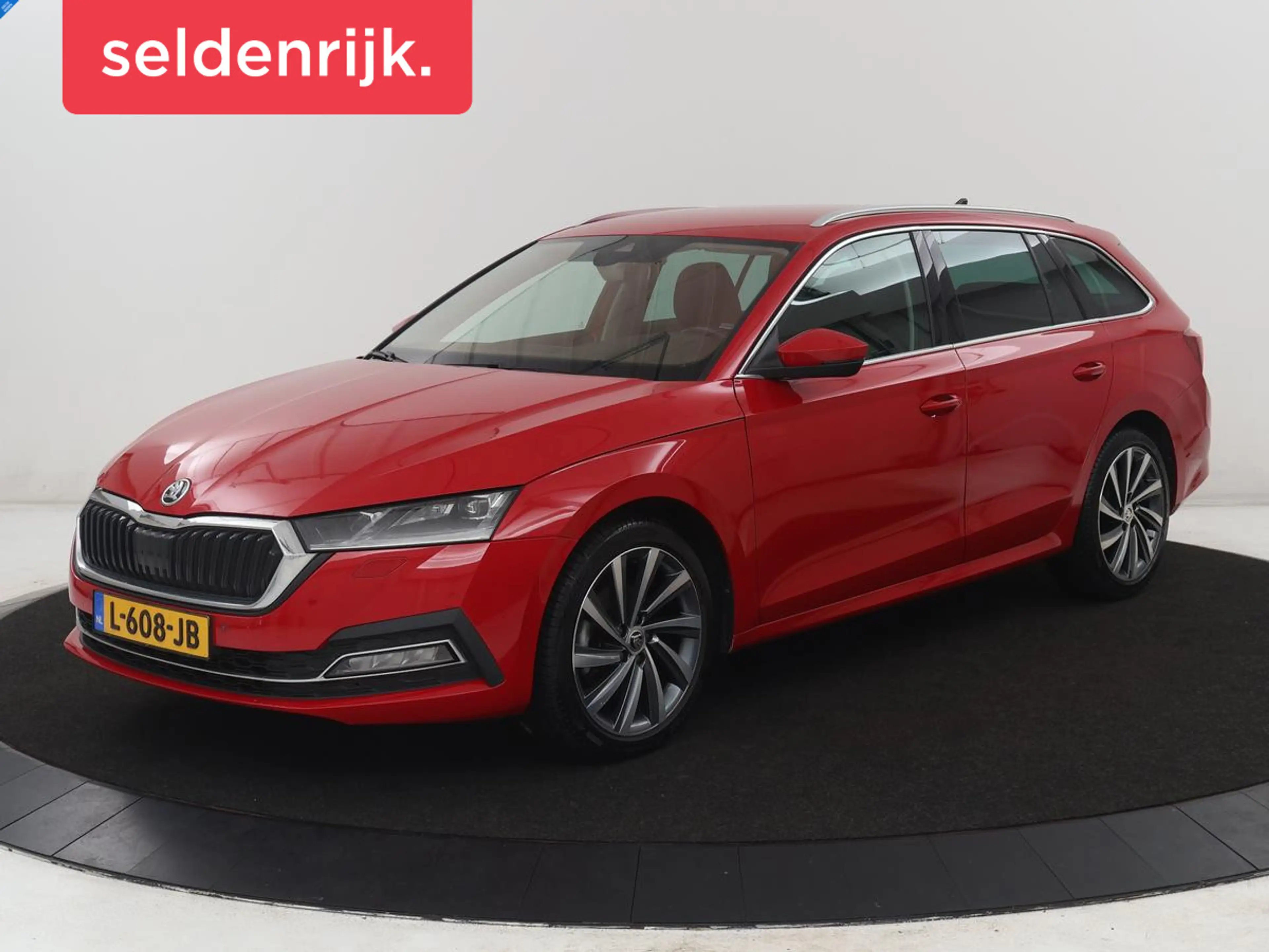 Skoda Octavia Combi 1.5 TSI First Edition | Stoelverwarming | Cr