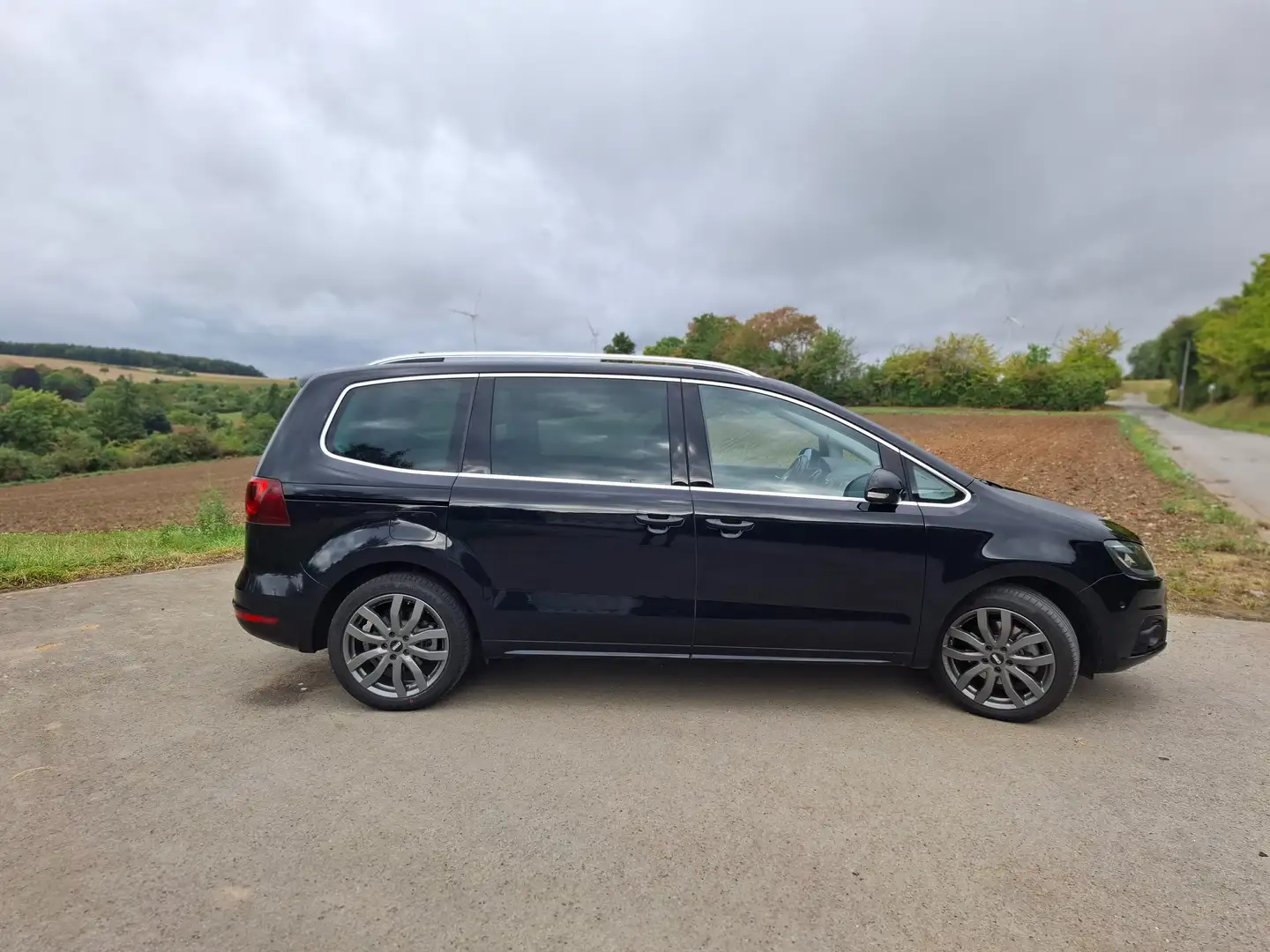 SEAT Alhambra 2,0TDI 4Drive Exellence Schwarz - 1