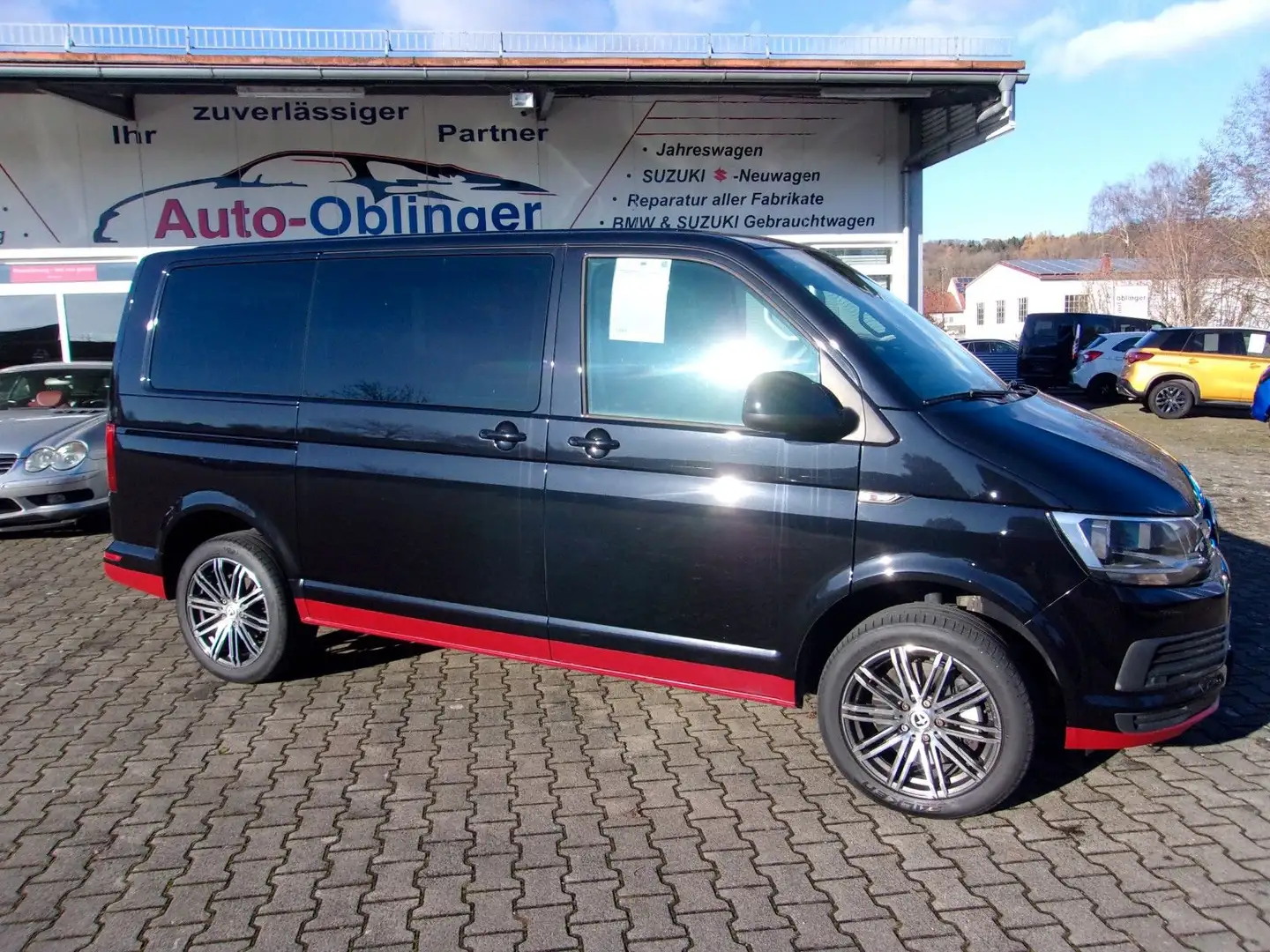 Volkswagen T6 Transporter Bus Multivan Comfortline Schwarz - 2