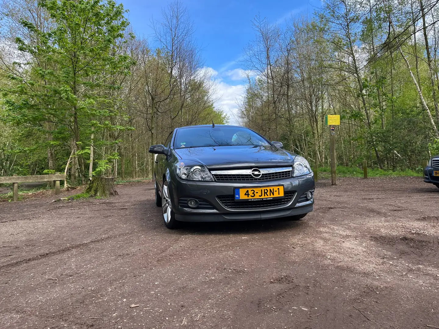 Opel Astra 1.6 T Cosmo Grijs - 1