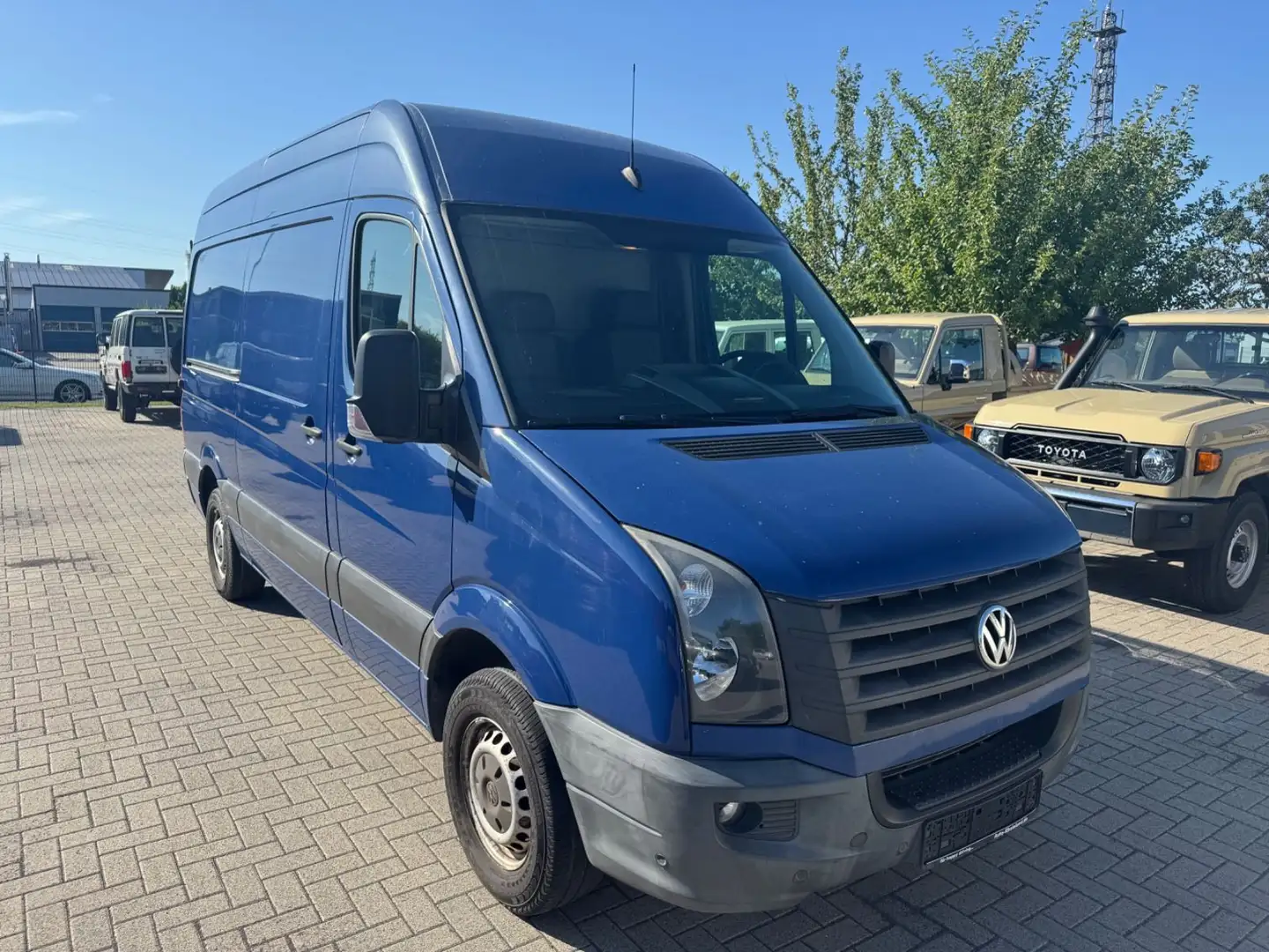 Volkswagen Crafter Kasten 35 mittel L2H2 Hochdach Klima Blau - 2