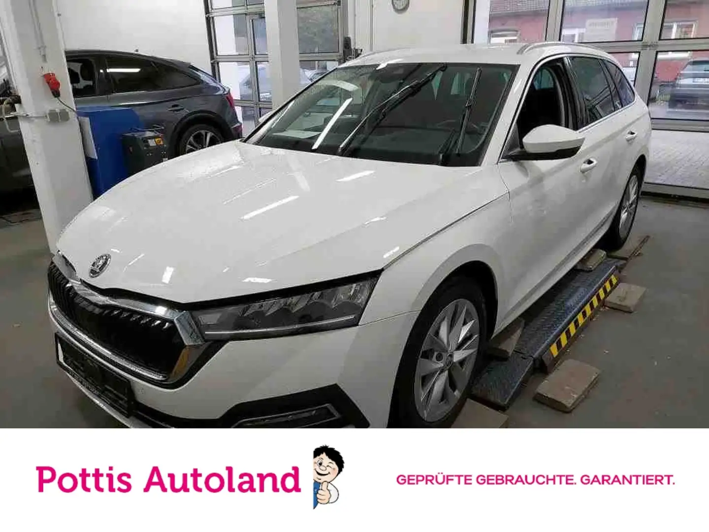 Skoda Octavia Combi 2.0 TDI DSG STYLE NAVI SITZHZG PDC ACC Weiß - 1