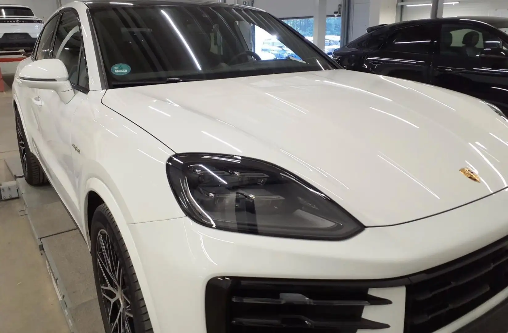 Porsche Cayenne Coupe E-Hybrid*Luft*BOSE*ACC*Matrix*Voll Weiß - 1
