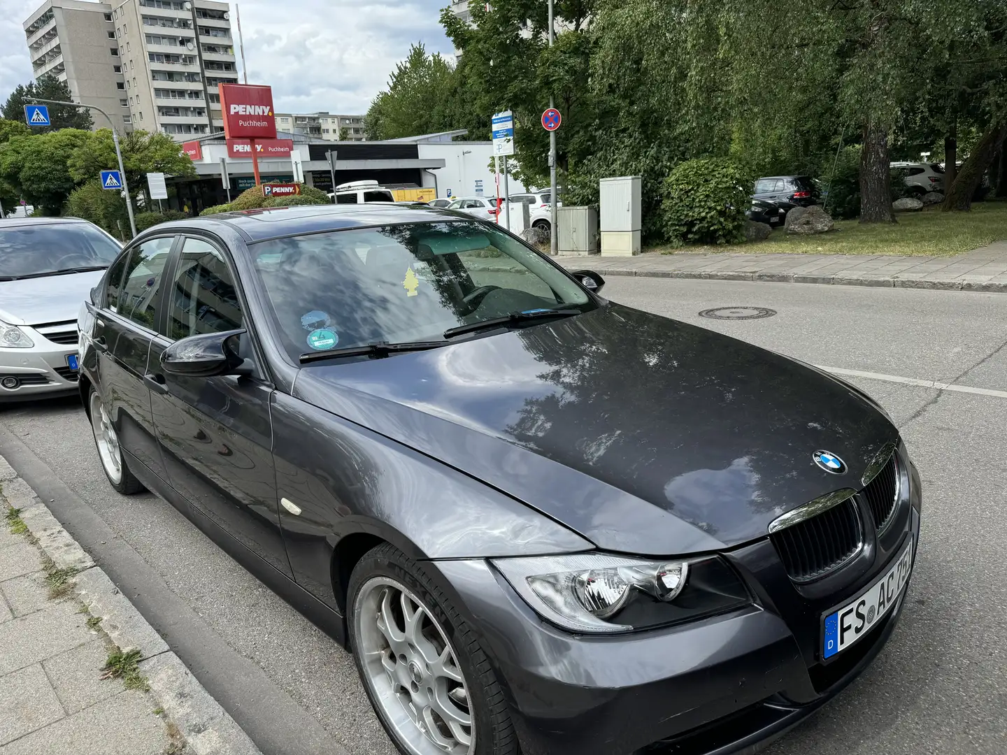 BMW 320 320i - 1