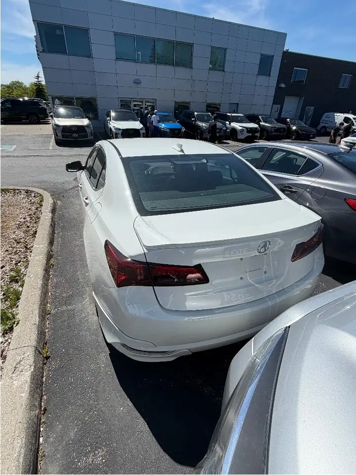 Acura TLX снимка Acura TLX