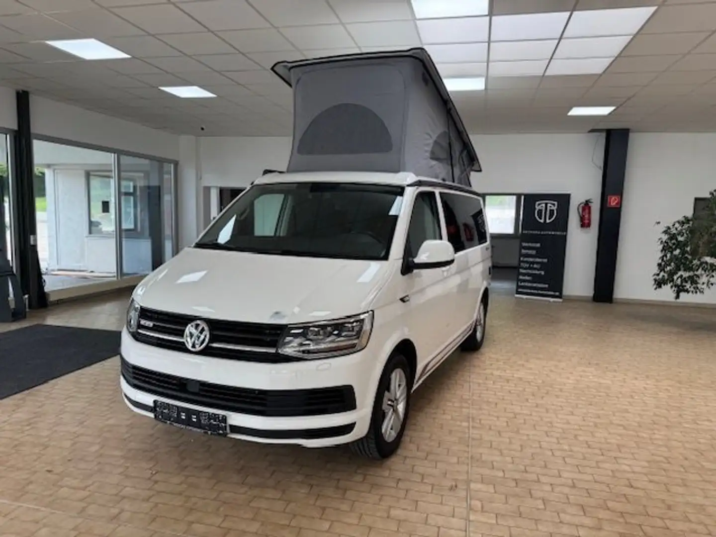 Volkswagen T6 California California Beach 4Motion Frontöffnung *ab 3,99% Weiß - 1