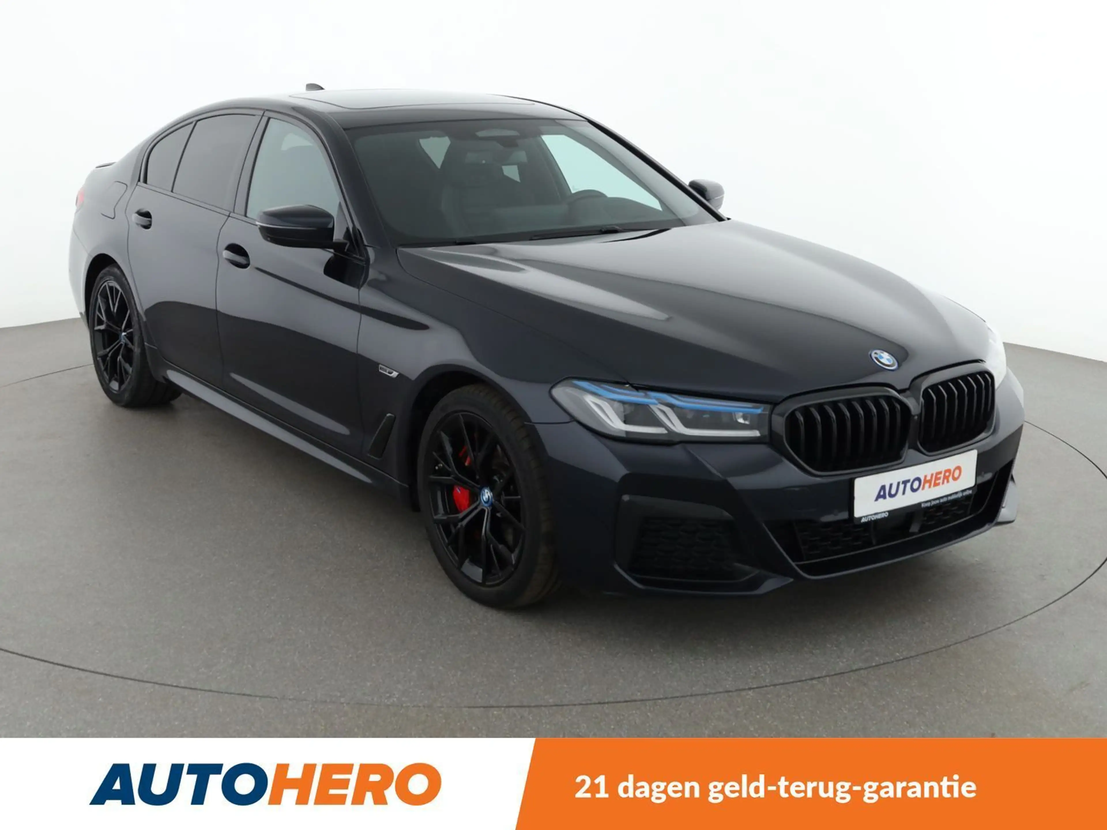BMW 545 545e xDrive M Sport — photo 8