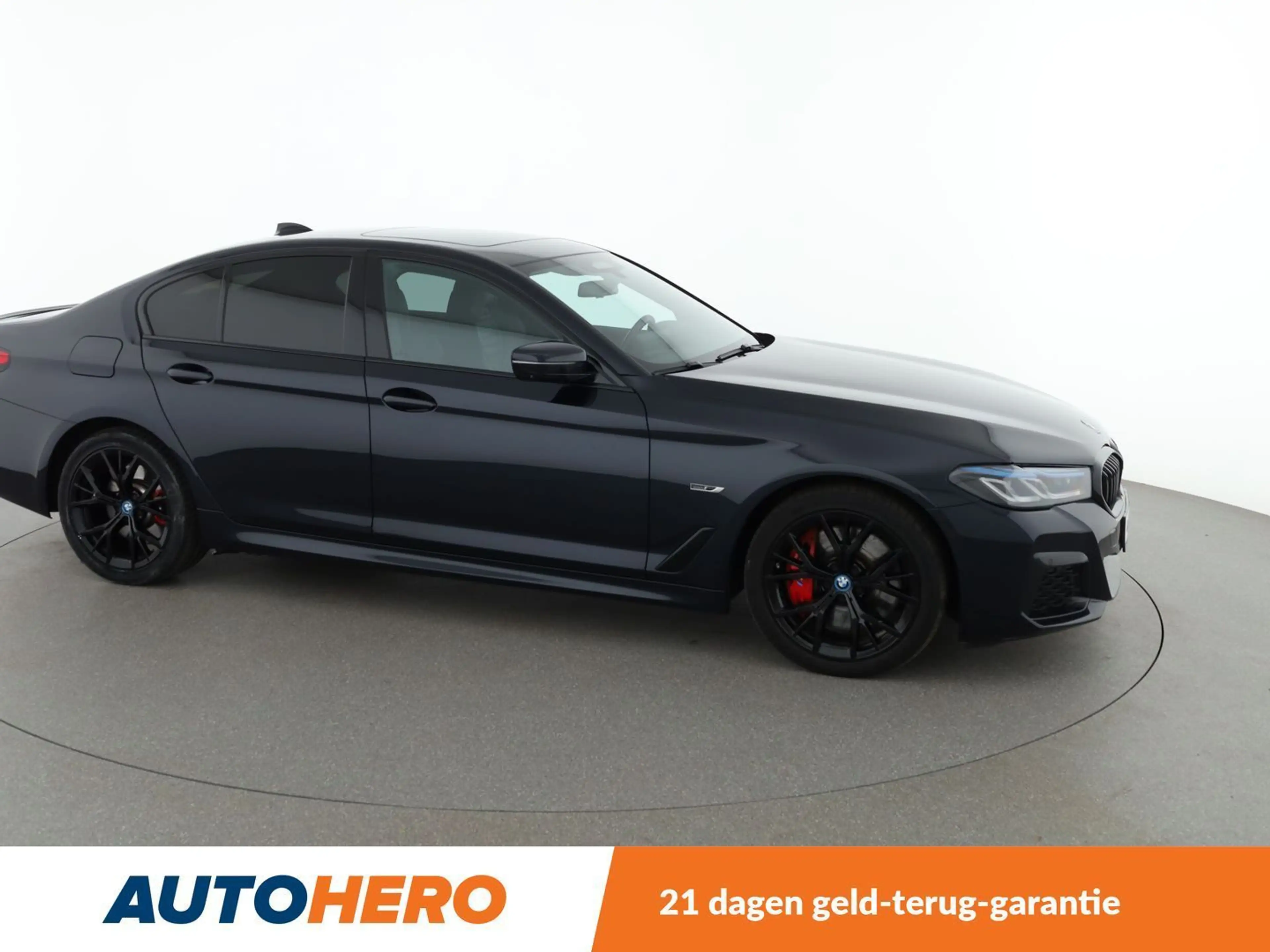 BMW 545 545e xDrive M Sport — photo 7