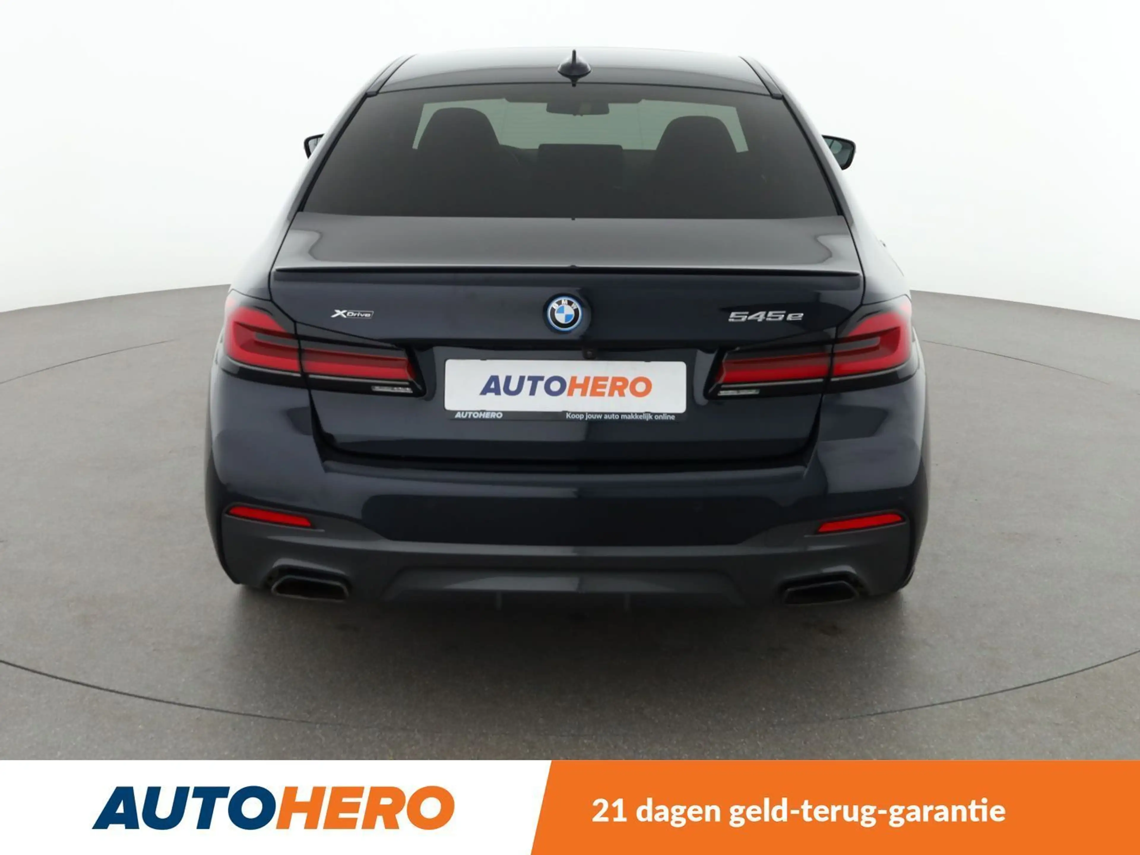 BMW 545 545e xDrive M Sport — photo 4