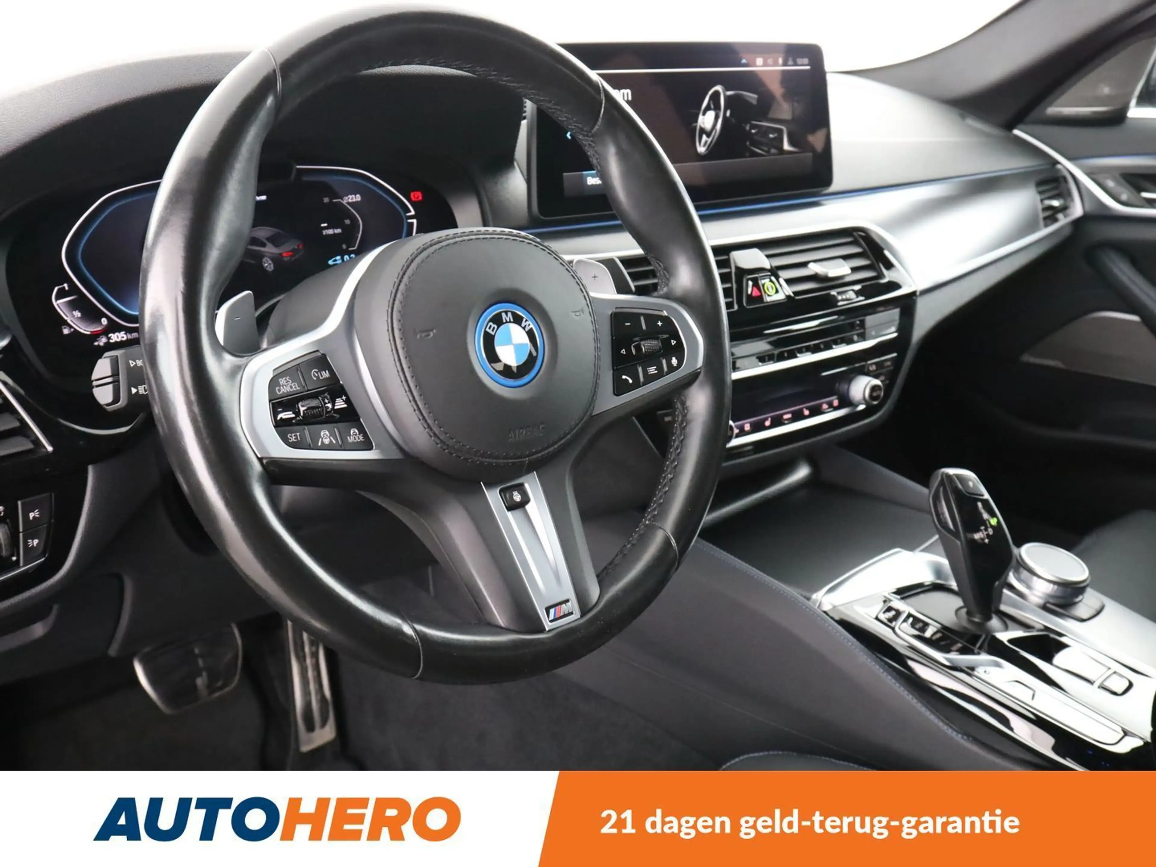 BMW 545 545e xDrive M Sport — photo 11