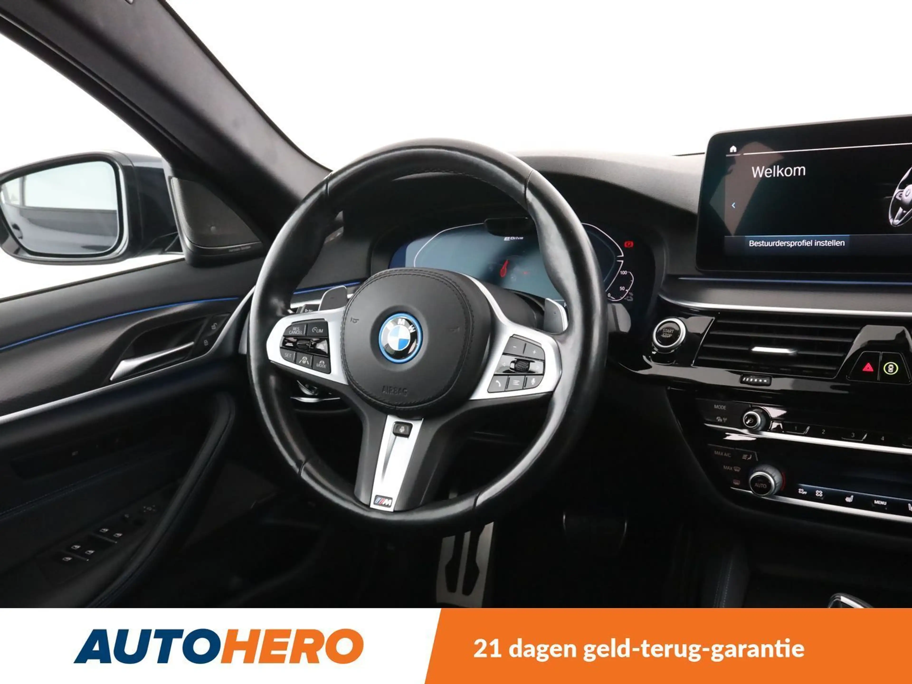 BMW 545 545e xDrive M Sport — photo 13