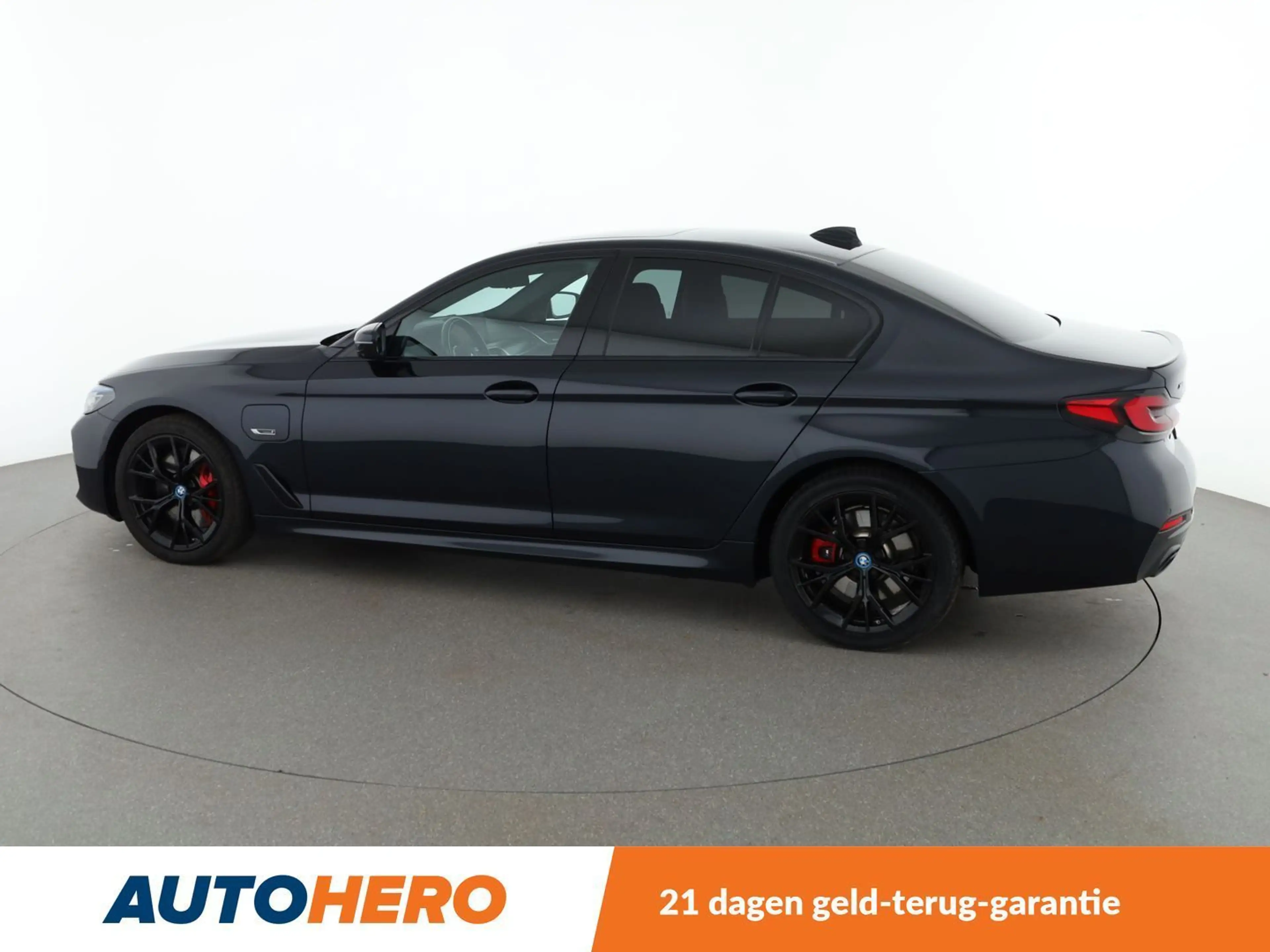 BMW 545 545e xDrive M Sport — photo 3
