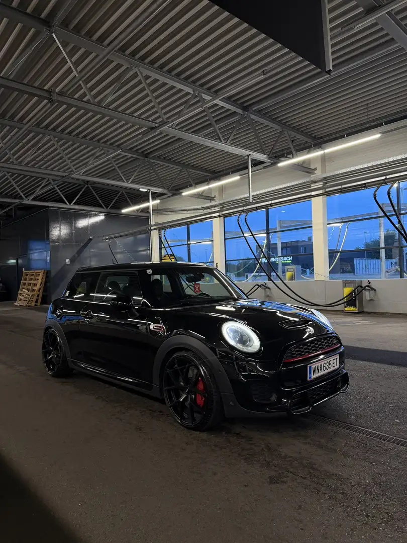 MINI John Cooper Works Hatch Aut. Schwarz - 2