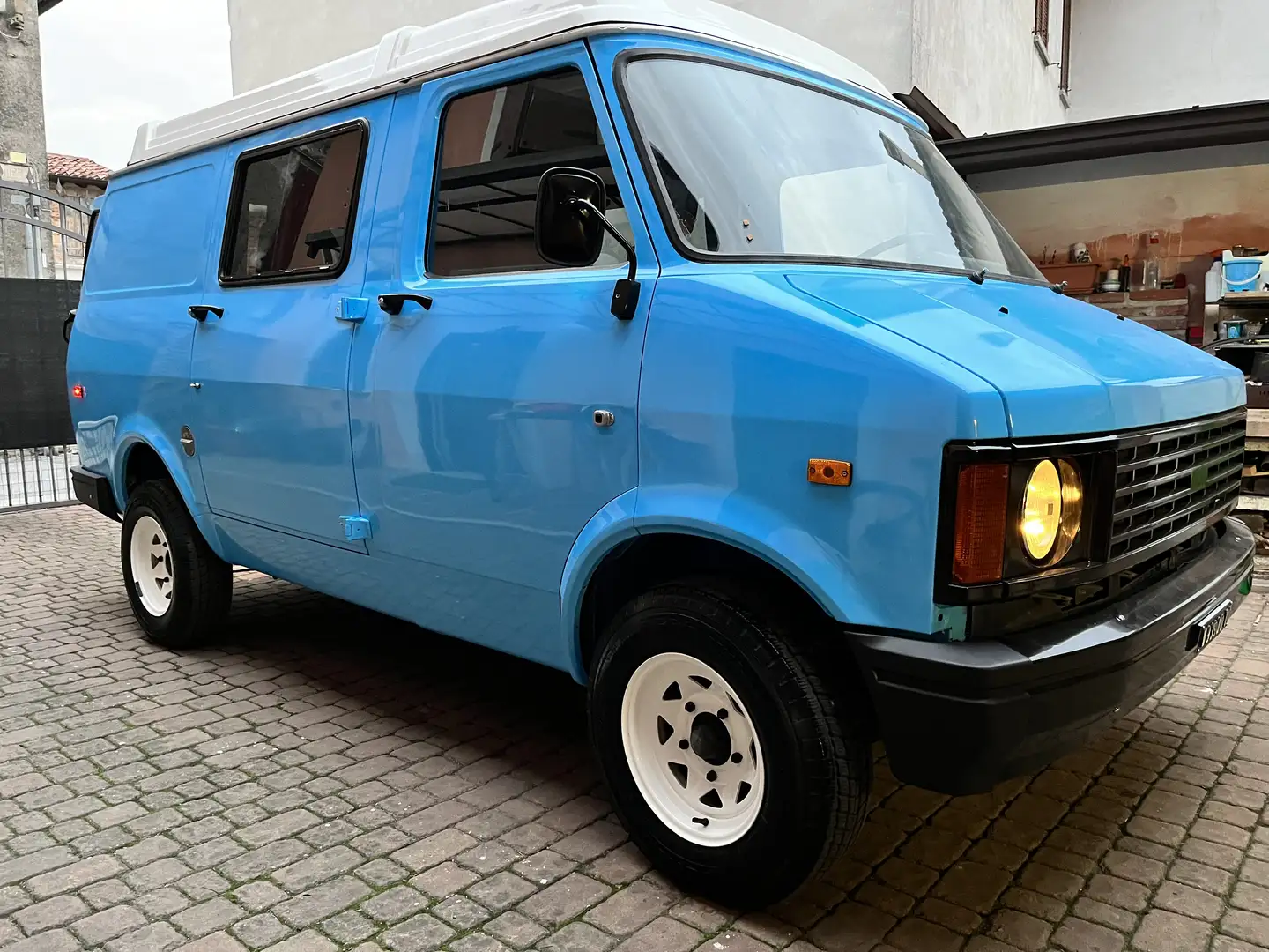 Bedford CF2 Van - 2