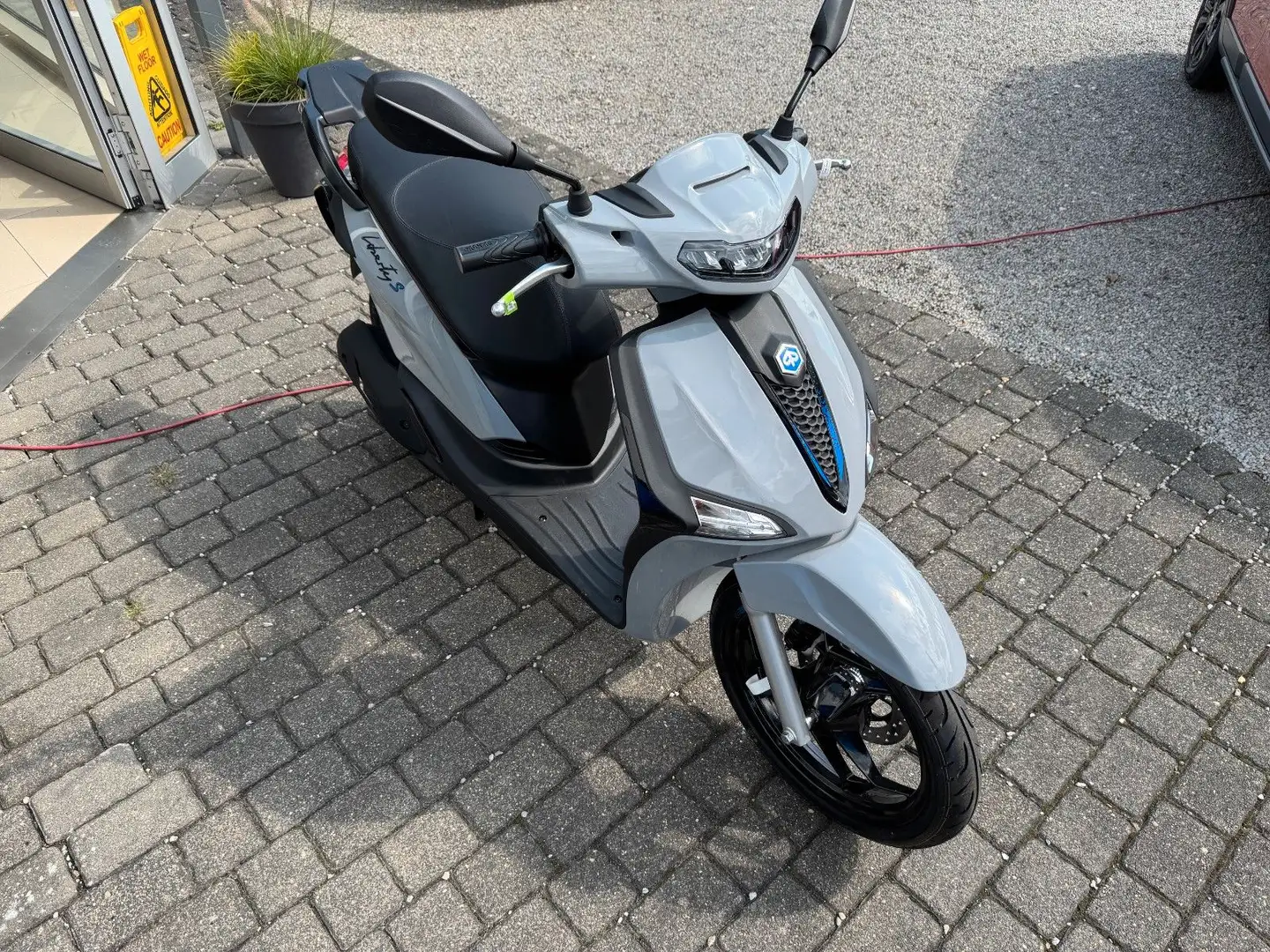 Piaggio Liberty 125 S ABS iGET Euro 5+ sofort MY25 Gris - 2