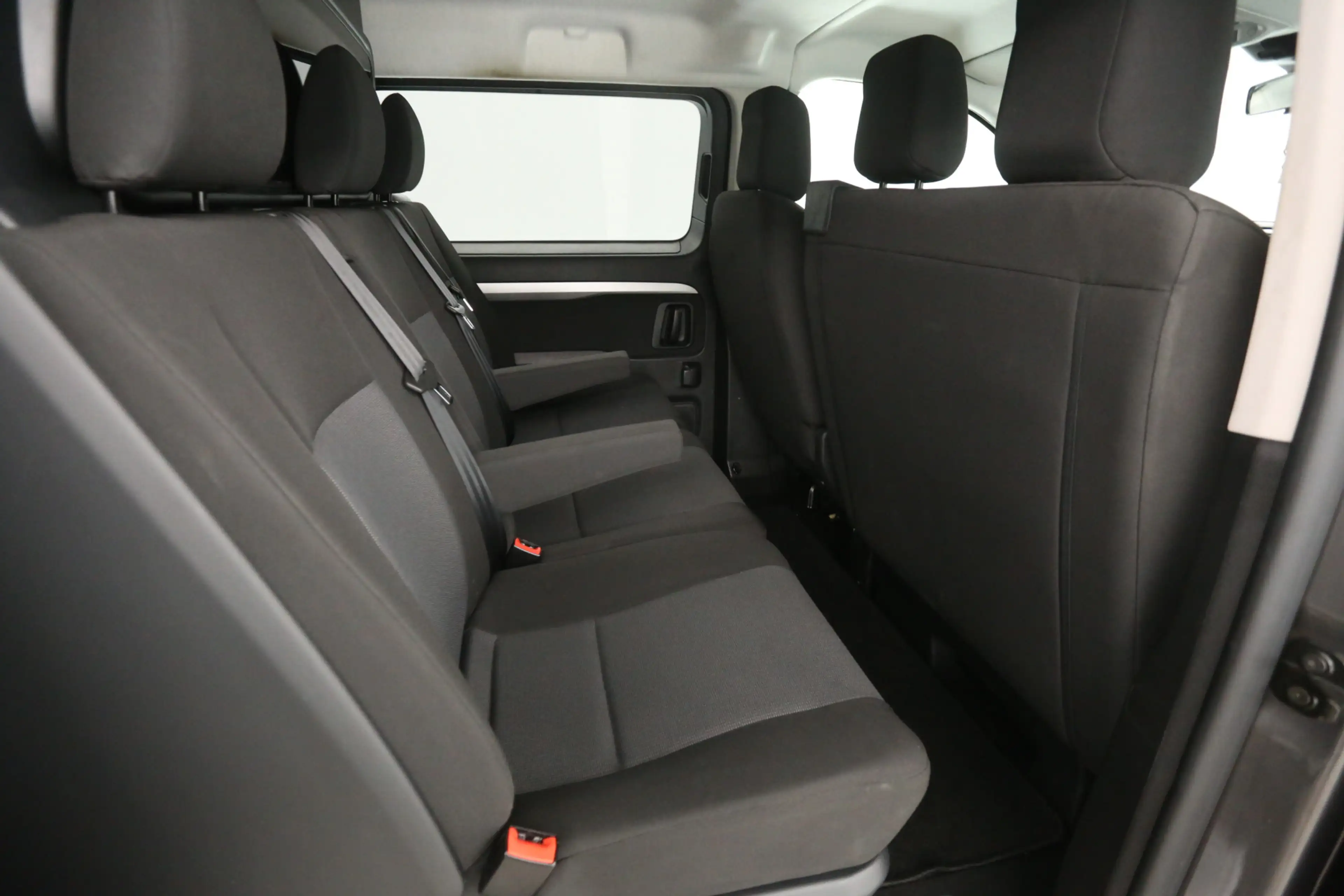Citroen Jumpy e-Jumpy Toyota ProAce Electric Worker Extra Range — photo 3