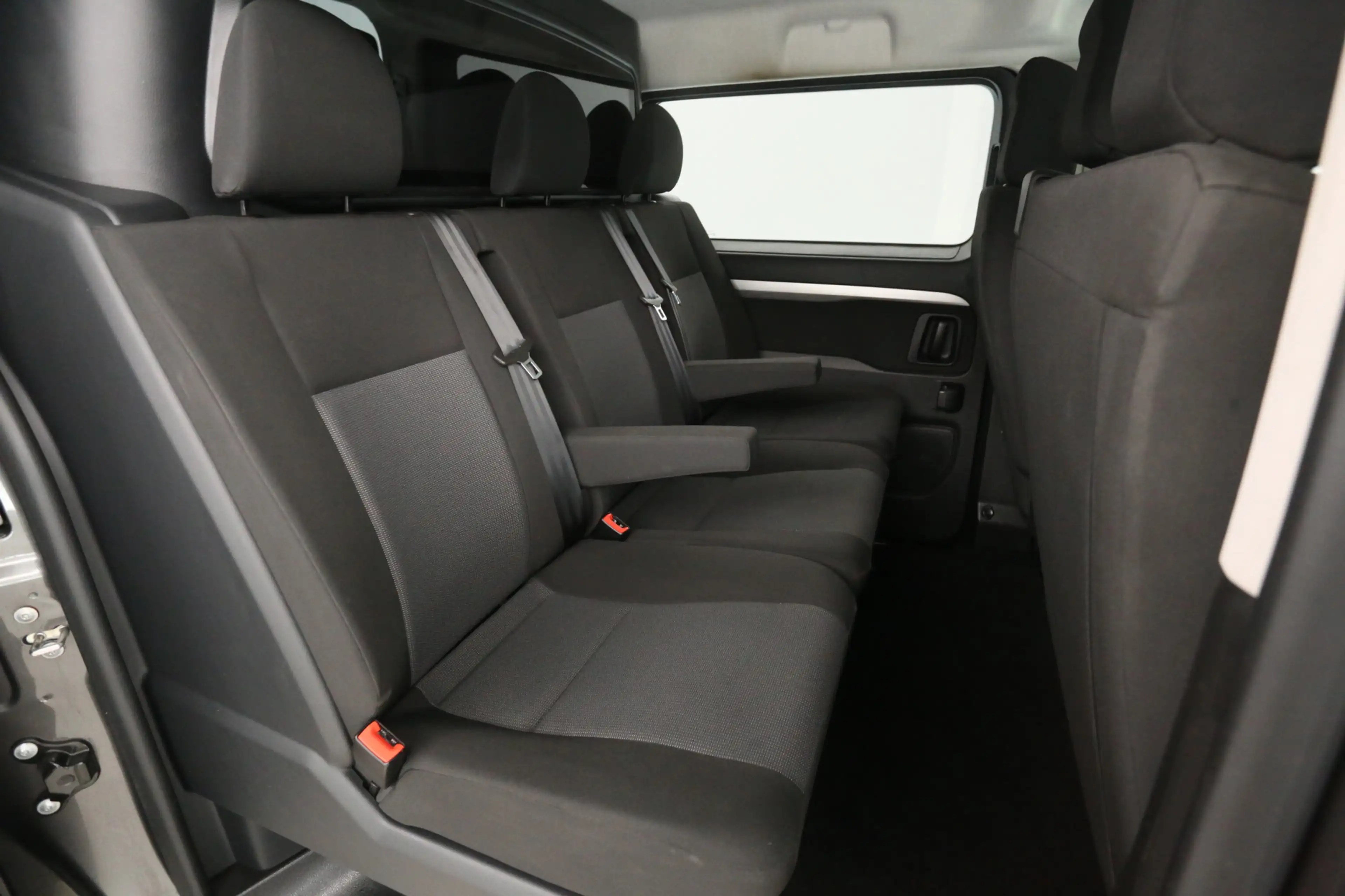 Citroen Jumpy e-Jumpy Toyota ProAce Electric Worker Extra Range — photo 15