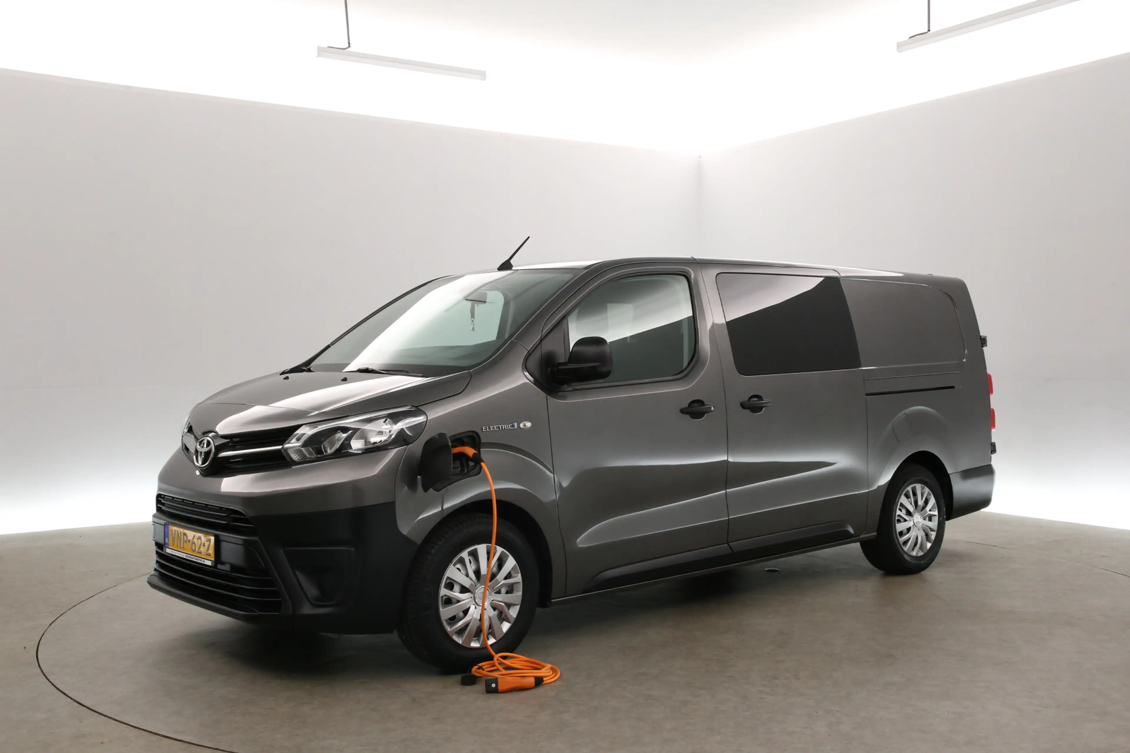 Citroen Jumpy e-Jumpy Toyota ProAce Electric Worker Extra Range — photo 12