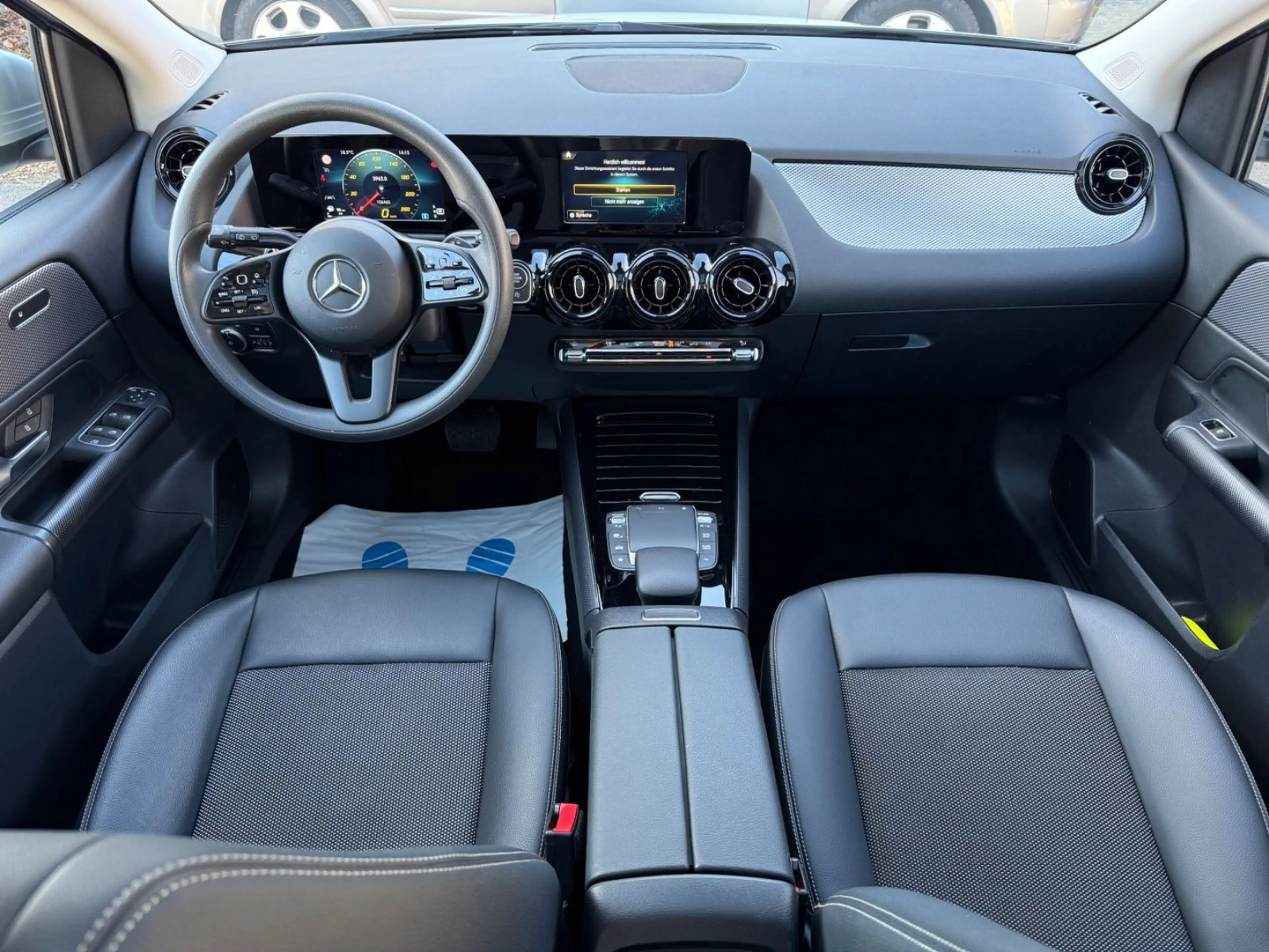 Mercedes-Benz B 220 d AUT~Kam~Pano~MBUX~PDC~Spur~ — photo 14