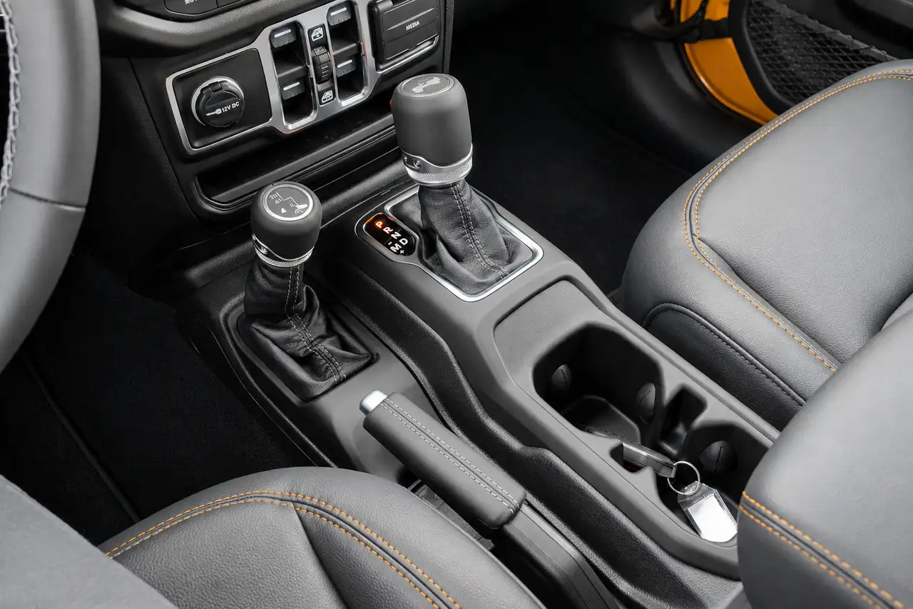 Jeep Wrangler снимка Jeep Wrangler