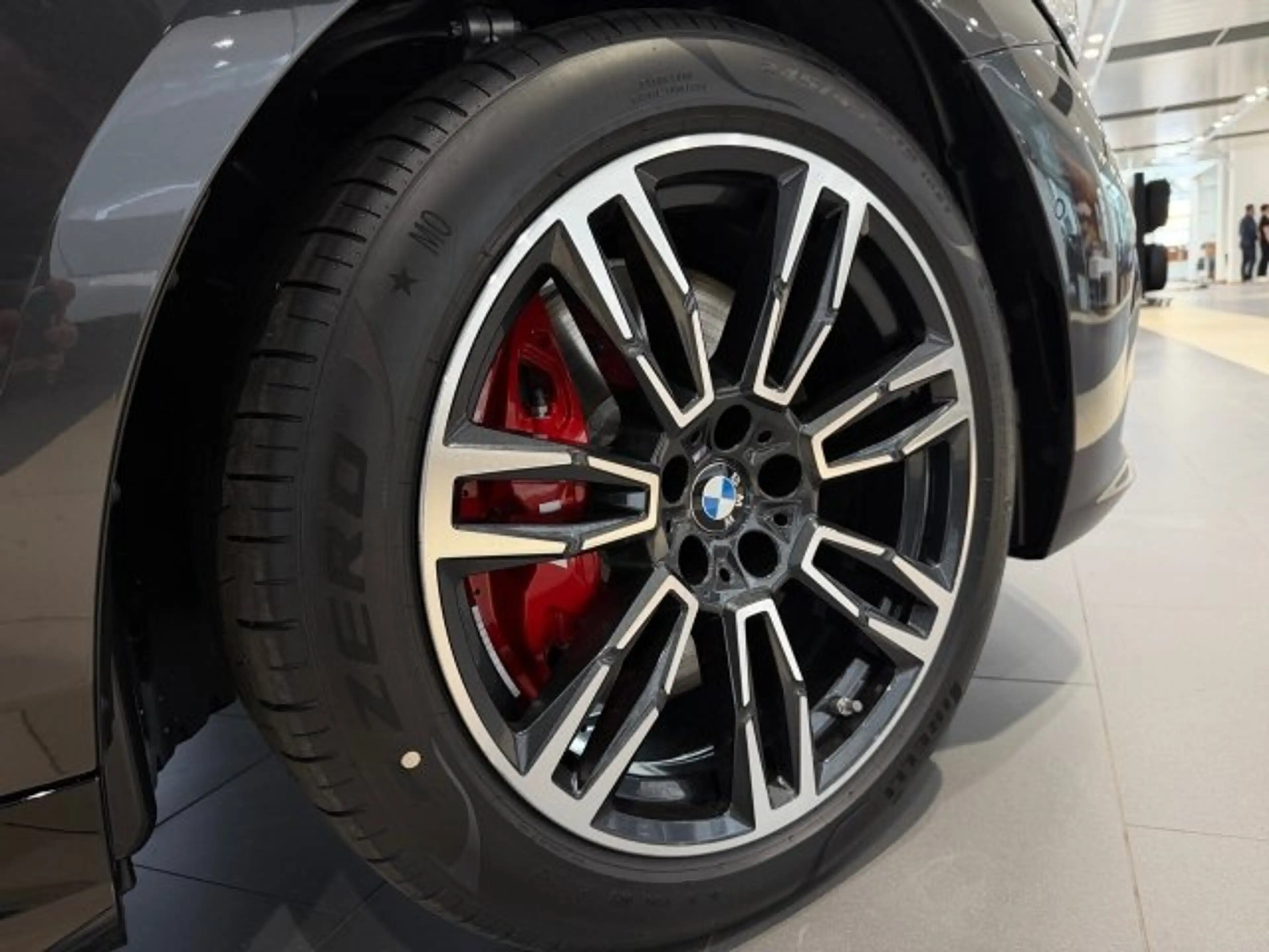BMW i5 eDrive40 Touring — photo 8