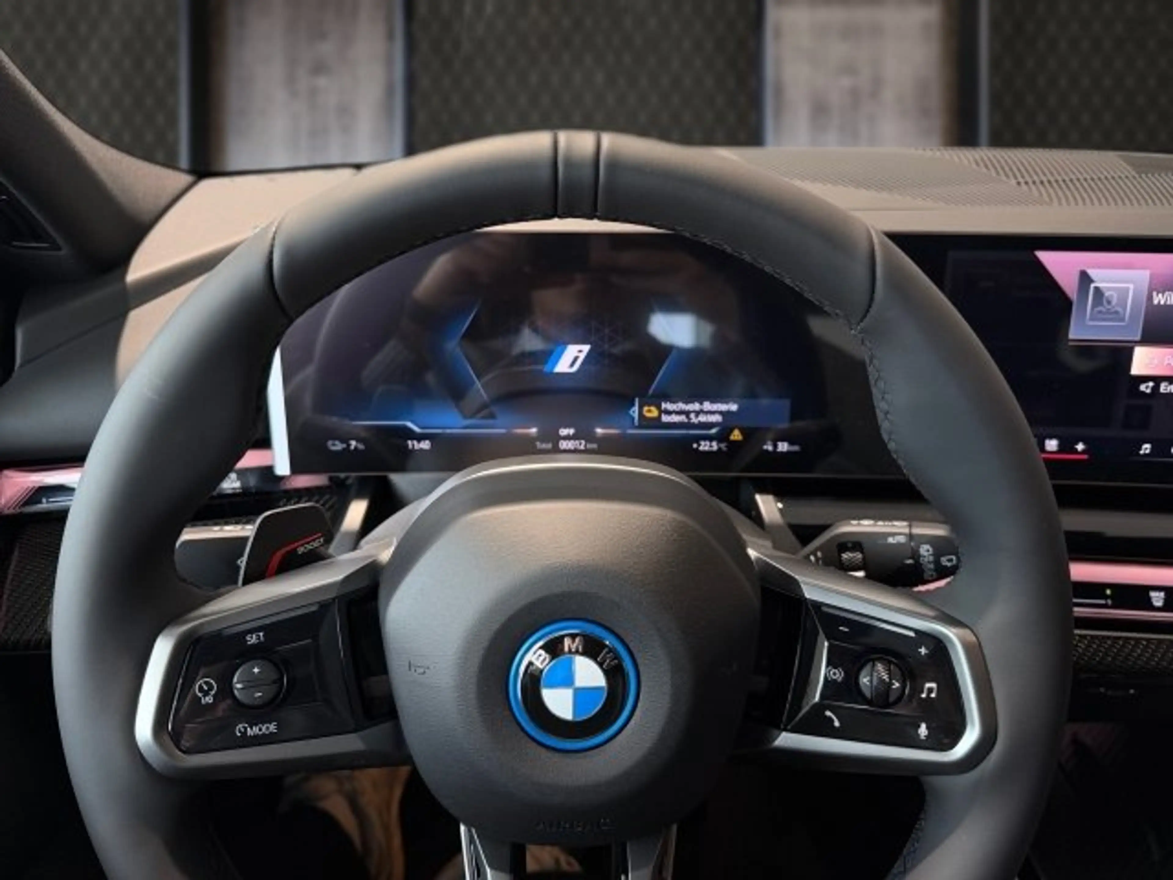BMW i5 eDrive40 Touring — photo 10