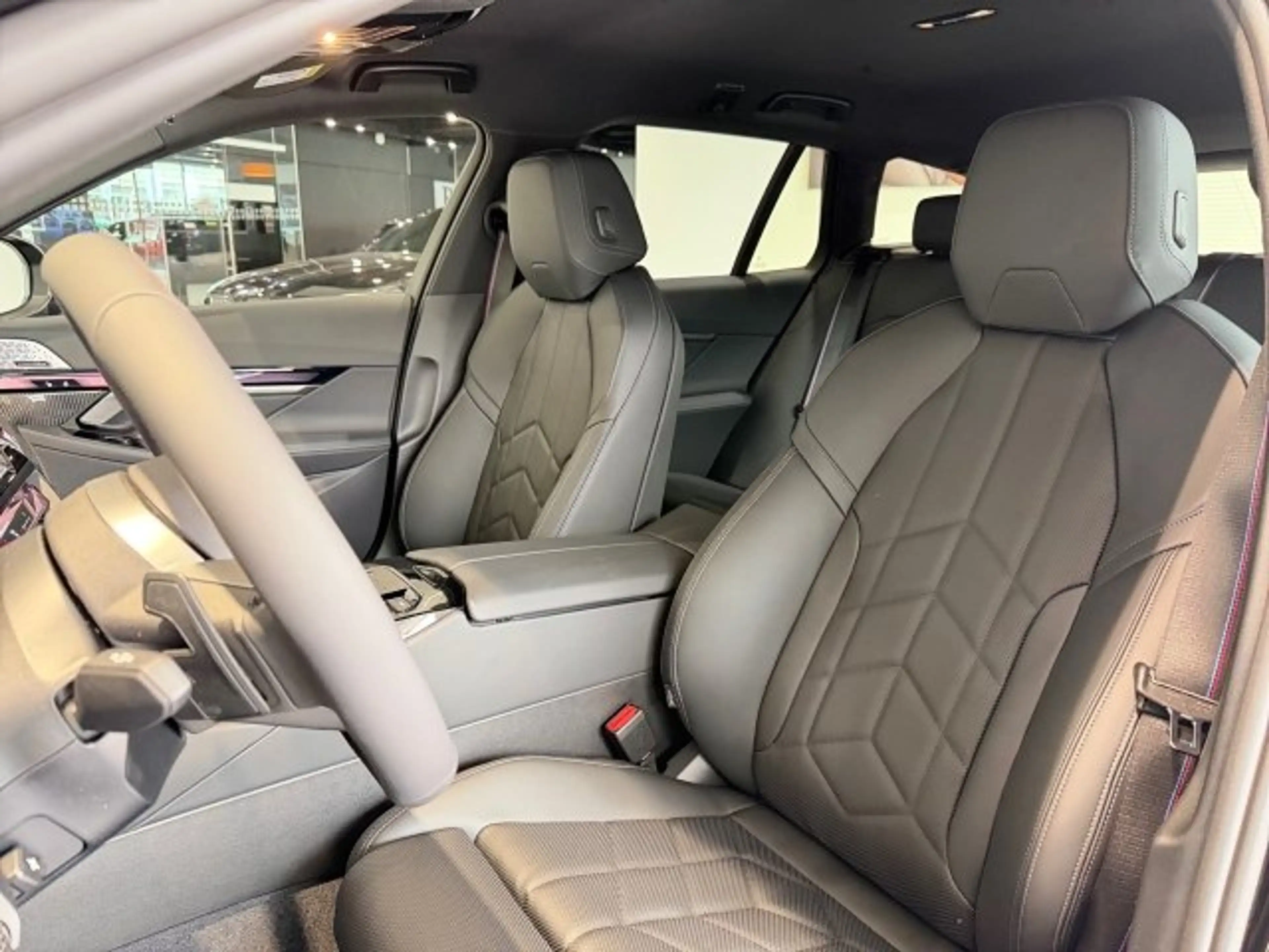 BMW i5 eDrive40 Touring — photo 14