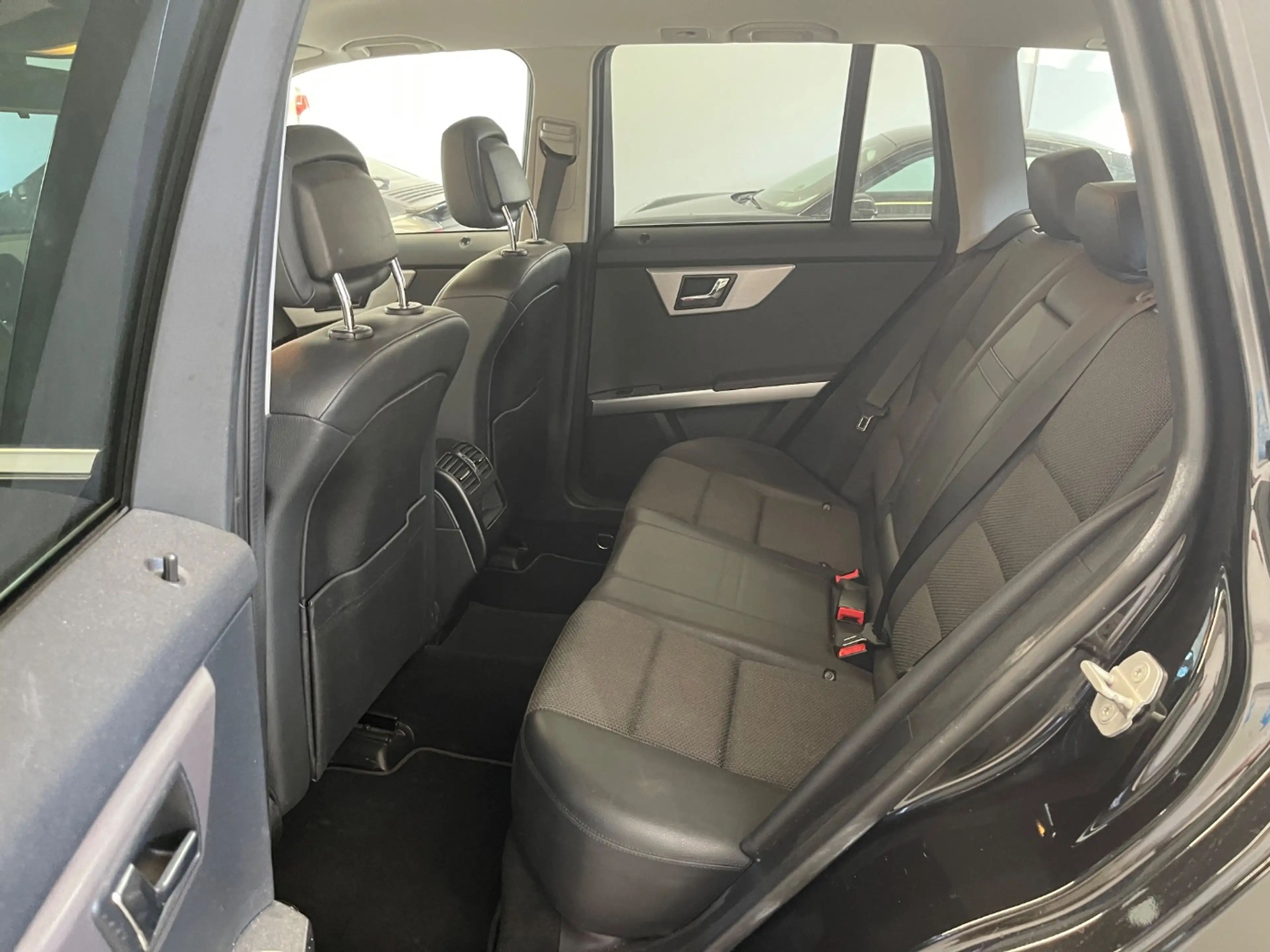 Mercedes-Benz GLK 220 CDI BlueEfficiency 4Matic AHK+SHZ+KlimaA — photo 12