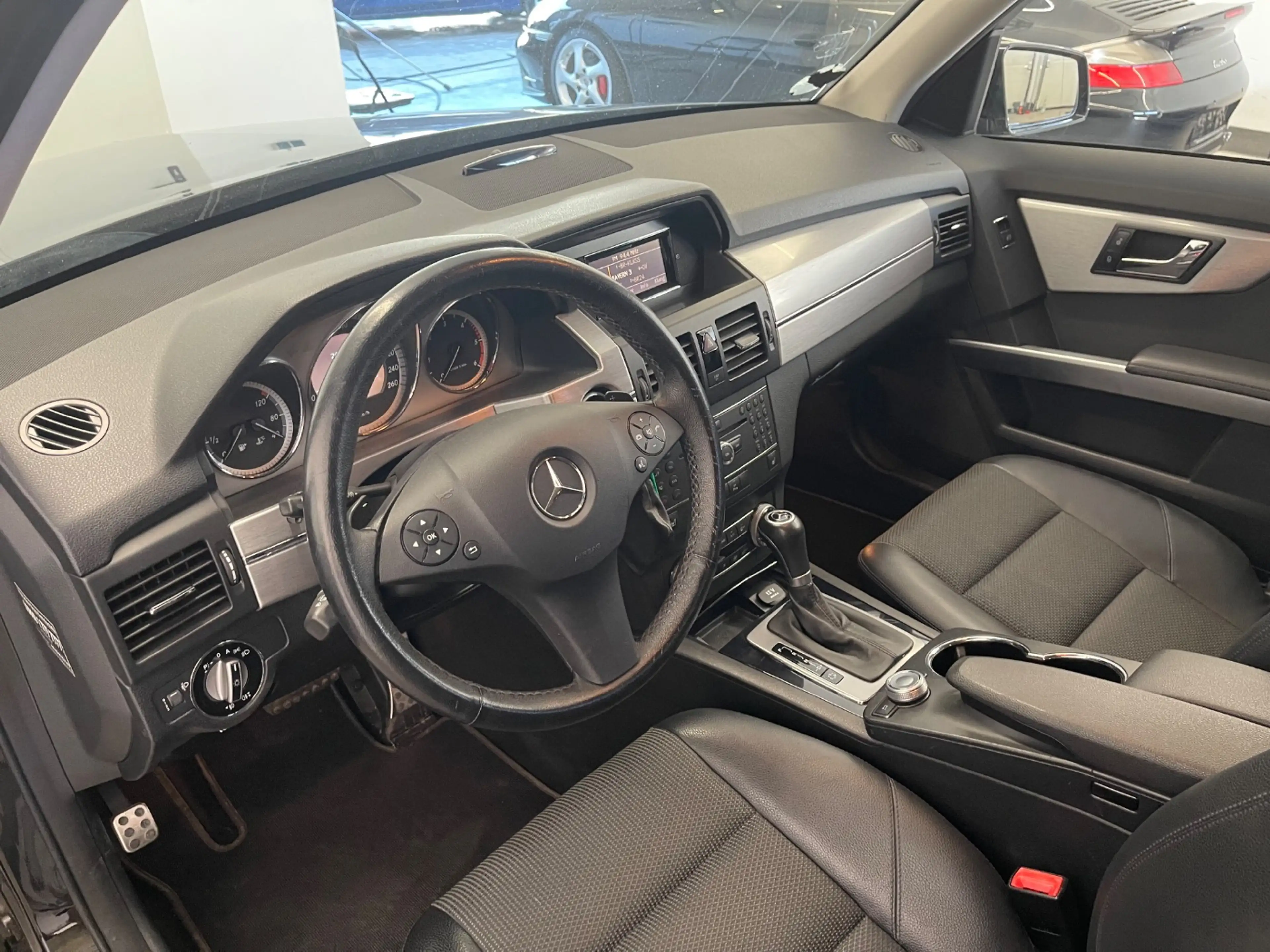 Mercedes-Benz GLK 220 CDI BlueEfficiency 4Matic AHK+SHZ+KlimaA — photo 9