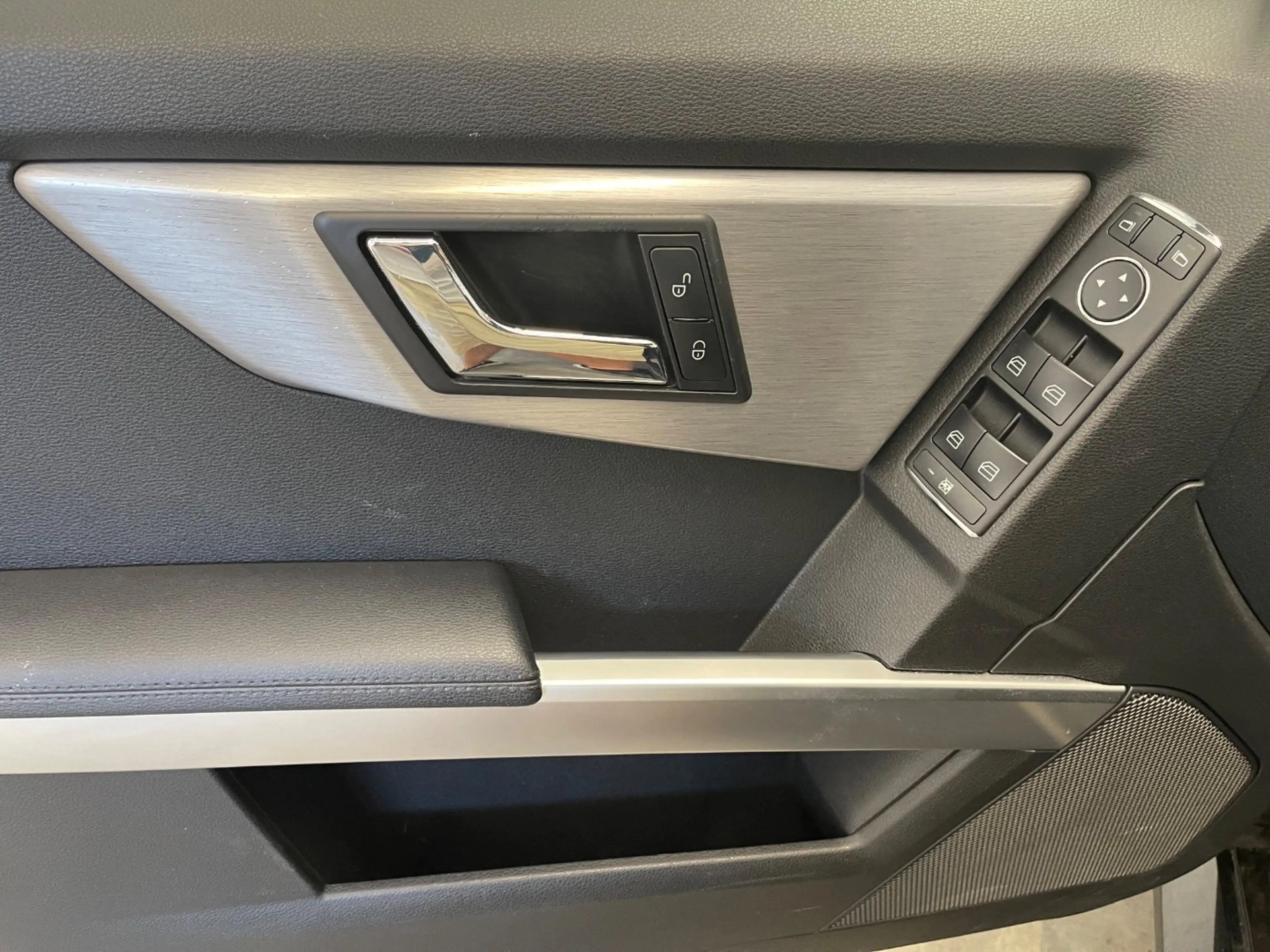 Mercedes-Benz GLK 220 CDI BlueEfficiency 4Matic AHK+SHZ+KlimaA — photo 8