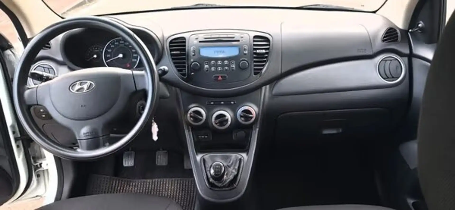 Hyundai i10 i10 1.1 World Cup LE Bianco - 2