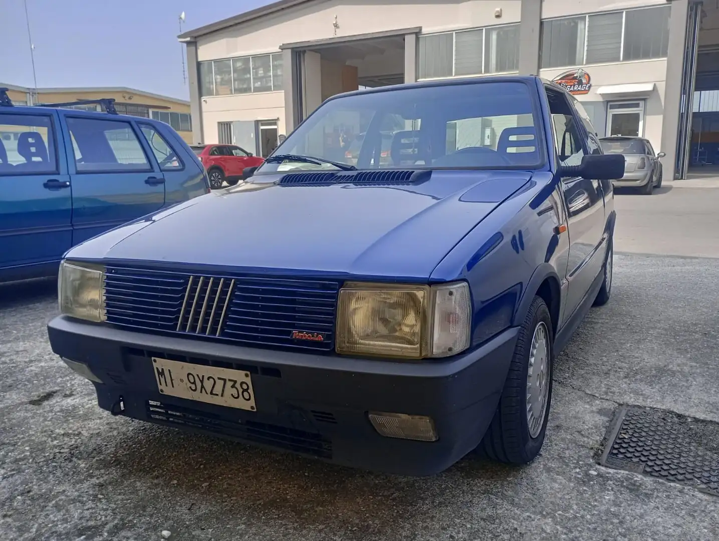 Fiat Uno Turbo Синій - 1