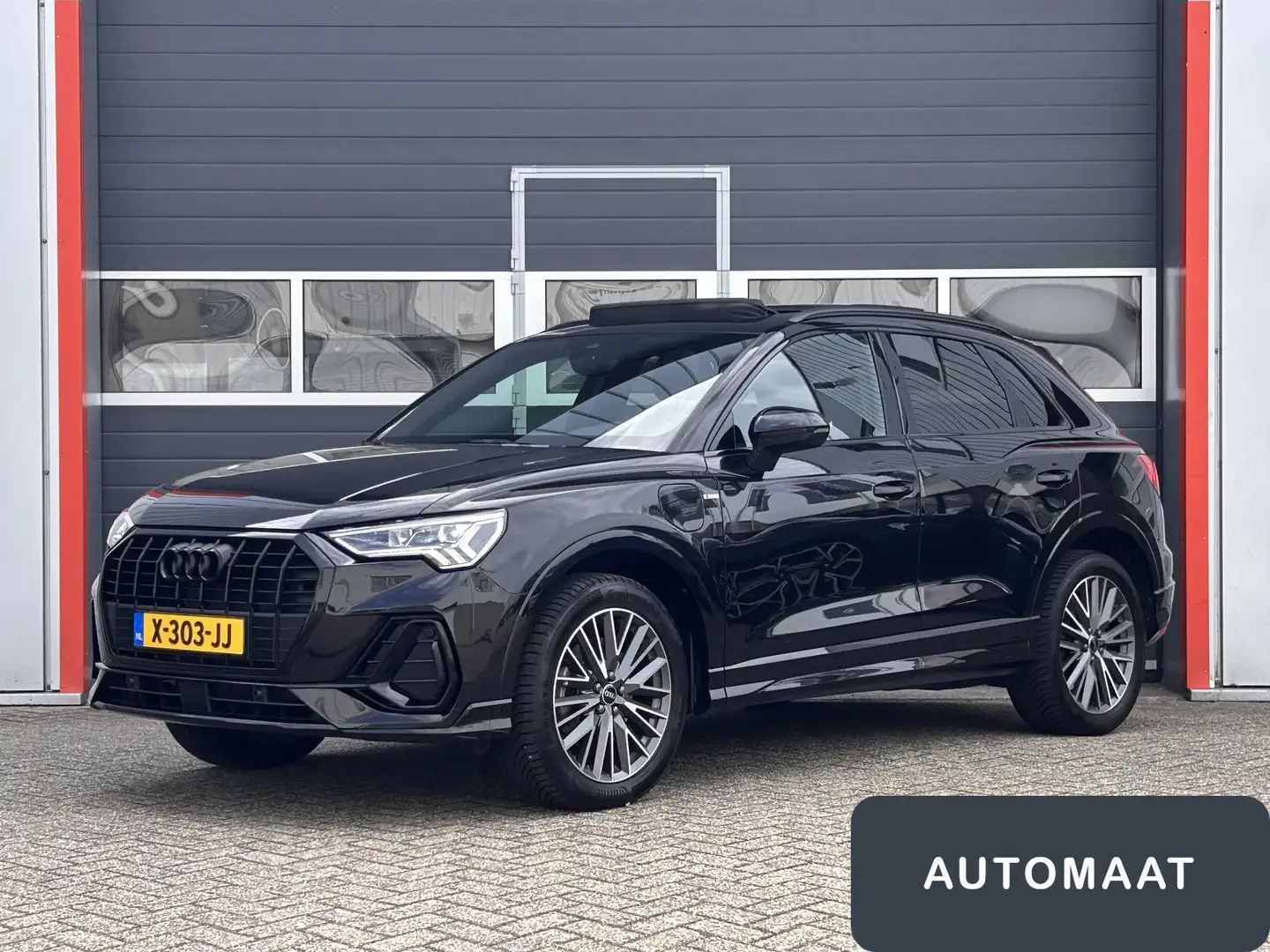 Audi Q3 45 TFSI e S edition | LED | Virtual | Memory | Pan Zwart - 2