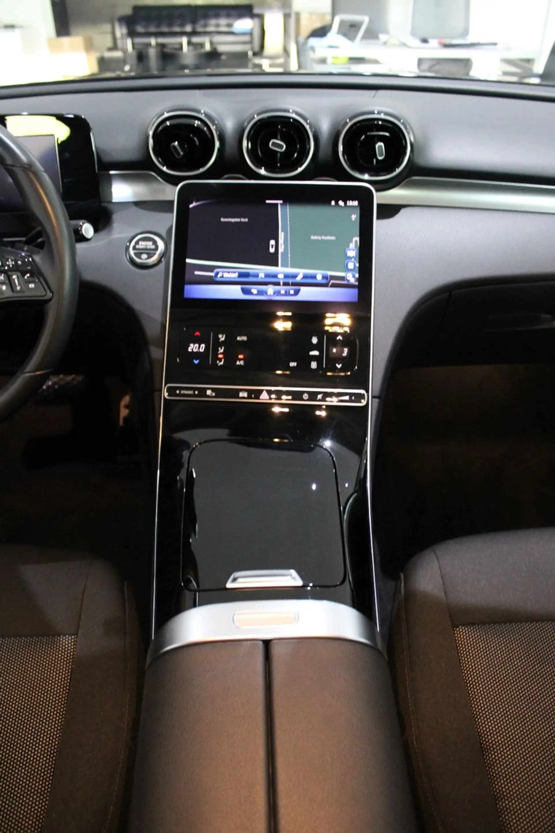 Mercedes-Benz C 200 d T AVANTGARDE BURMESTER AHK *I.HAND* — photo 6