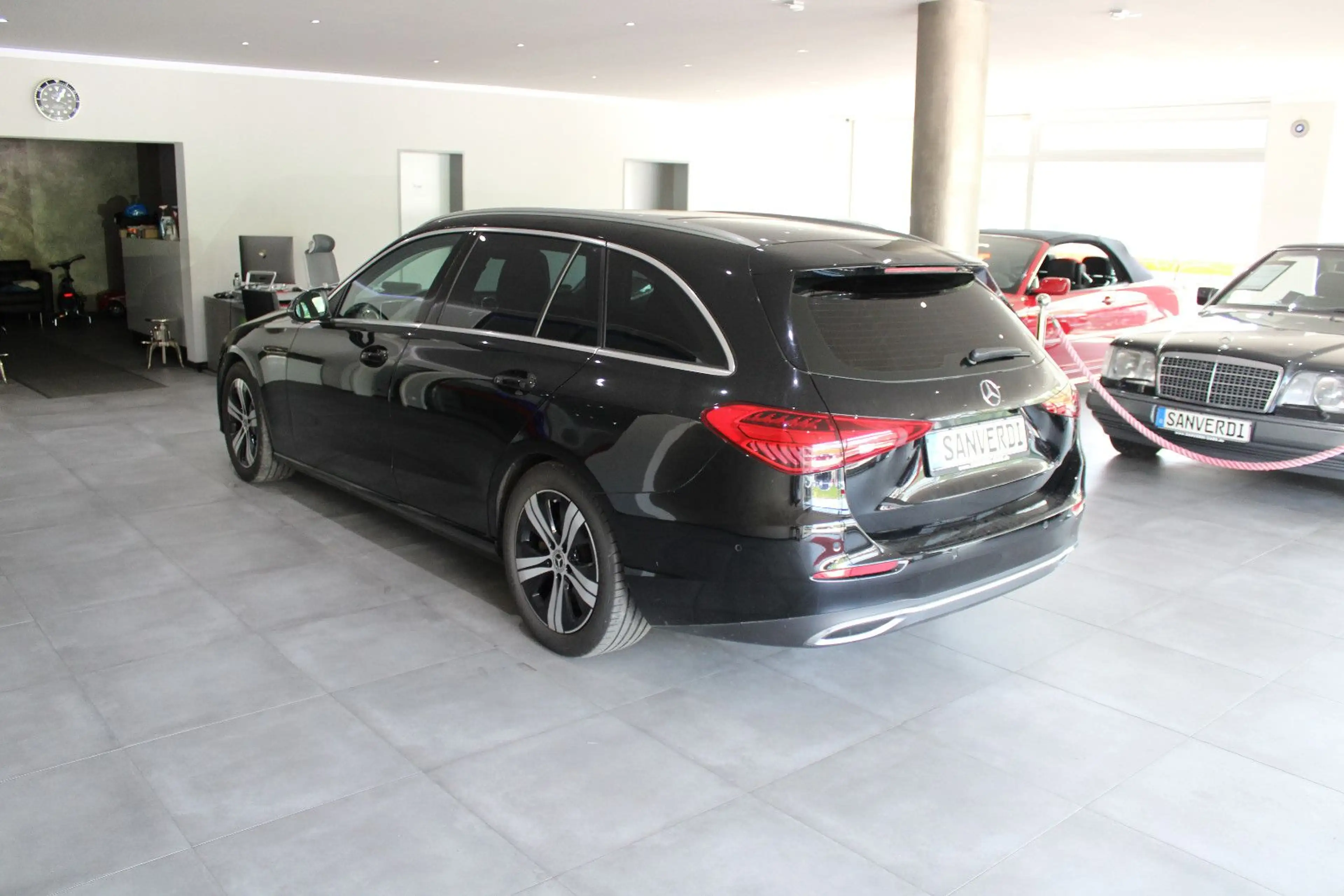 Mercedes-Benz C 200 d T AVANTGARDE BURMESTER AHK *I.HAND* — photo 15