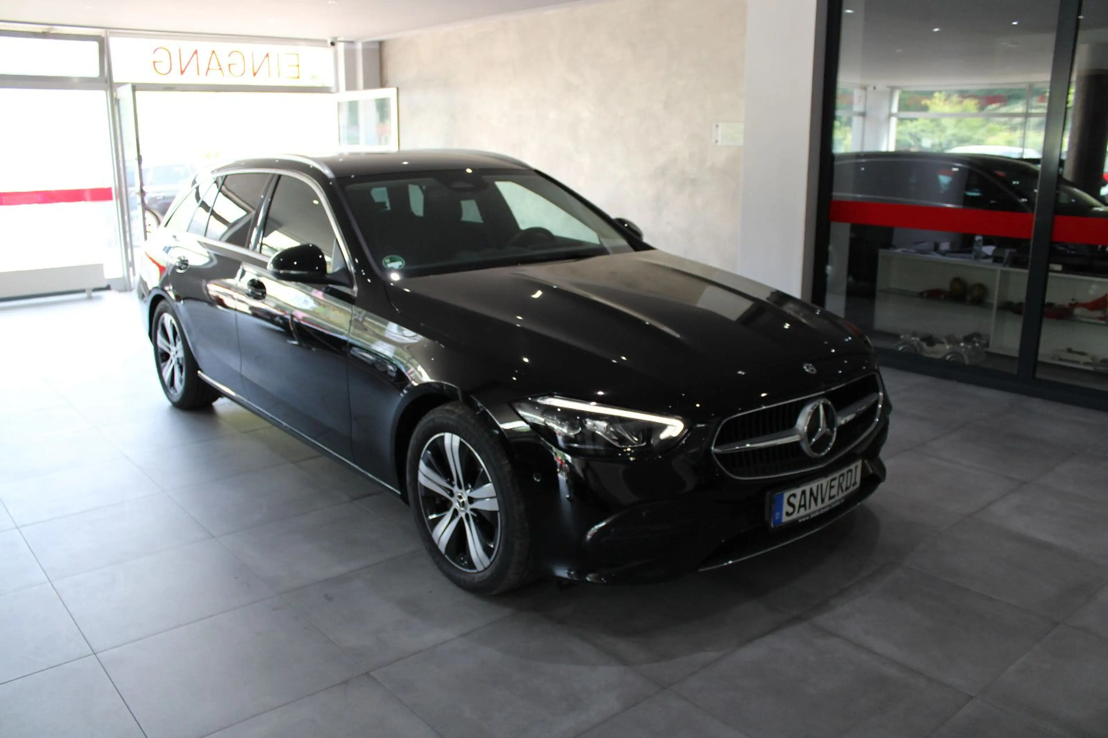 Mercedes-Benz C 200 d T AVANTGARDE BURMESTER AHK *I.HAND* — photo 2