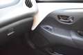 Toyota Aygo 1.0 VVT-i 72pk 5D x-play Limited Wit - thumbnail 13