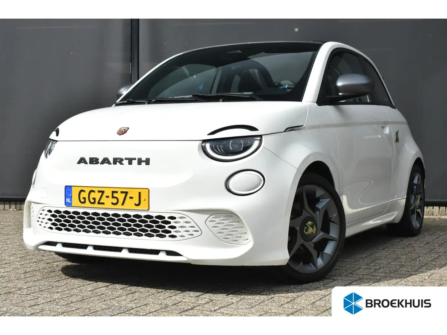Abarth 500C 42 kWh Cabrio 3 Fase Verwacht !! | Achteruitrijcam Wit - 1