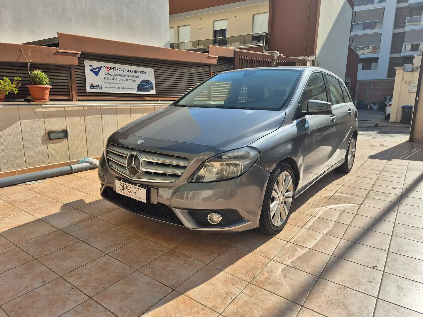 Mercedes-Benz B 180 B 180 cdi Executive auto Grigio - 2