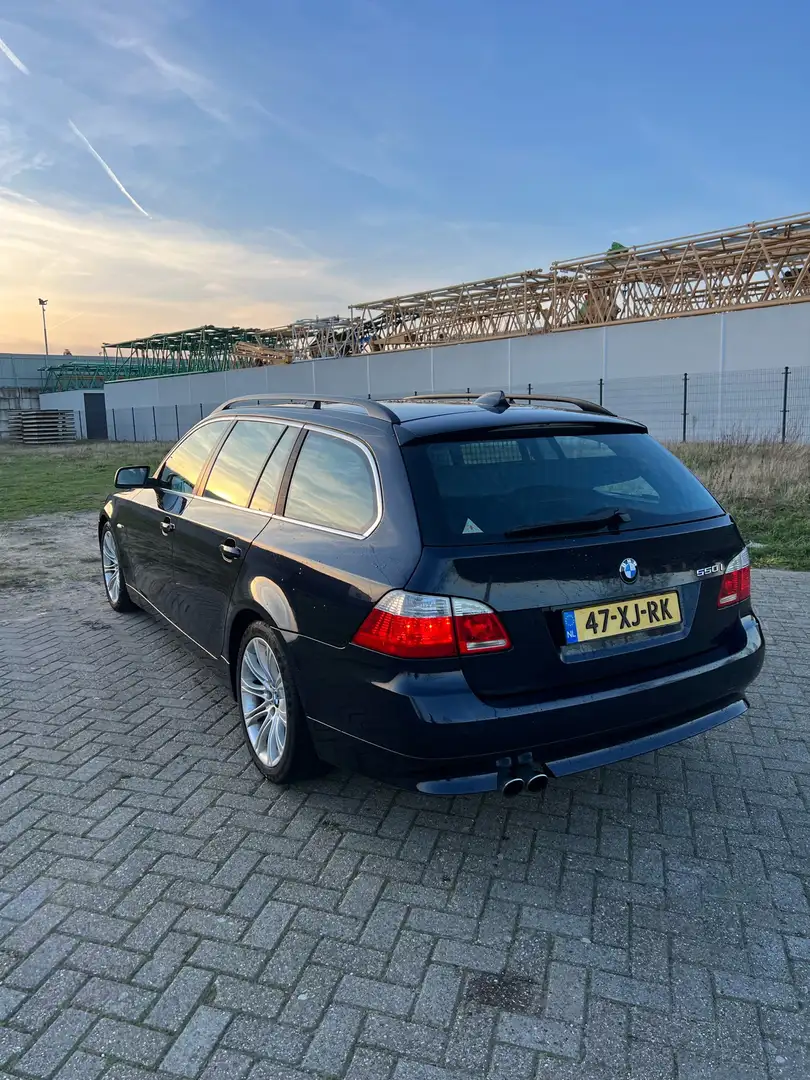 BMW 550 550i Niebieski - 2