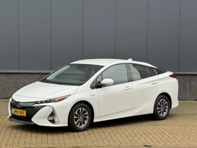 Toyota Prius 1.8 Plug-in Dynamic Head up