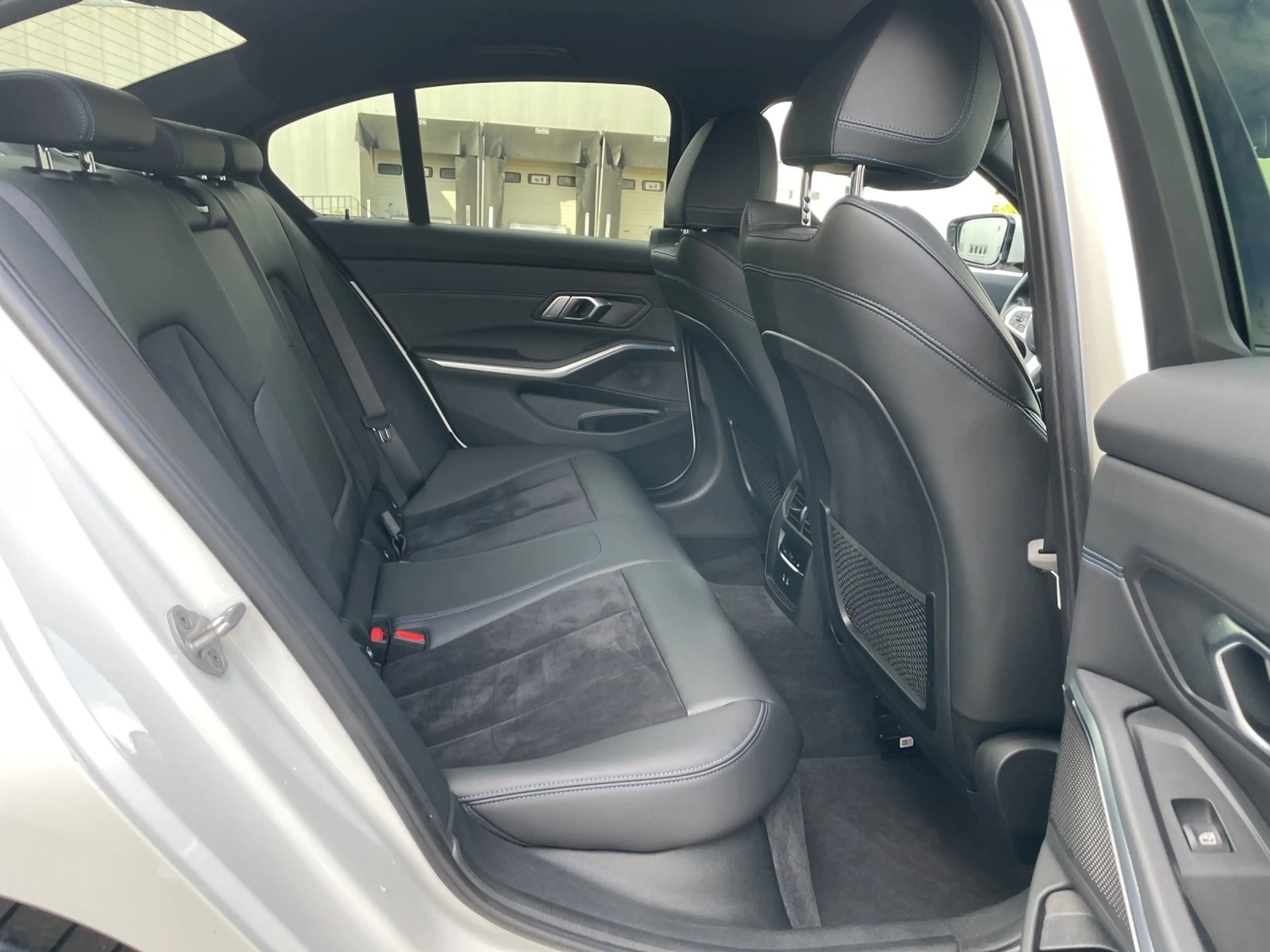 BMW 330 e Limousine LCI M Sport | Head-Up | 19" | HiFi etc — photo 15