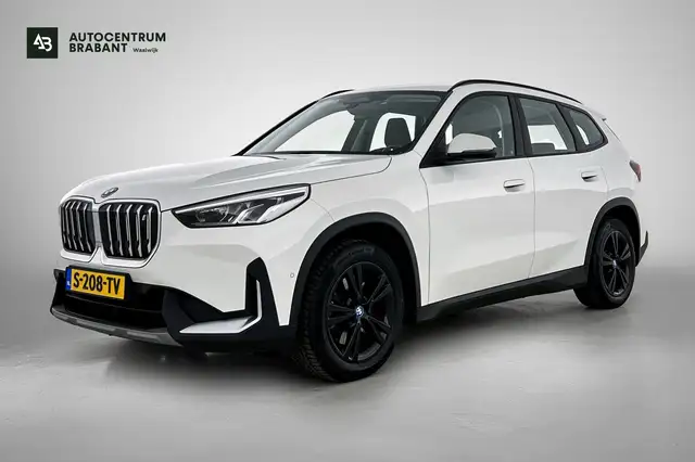 BMW iX1 XDrive30 Launch Edition 67 kWh(NL-auto, 1e Eig, De