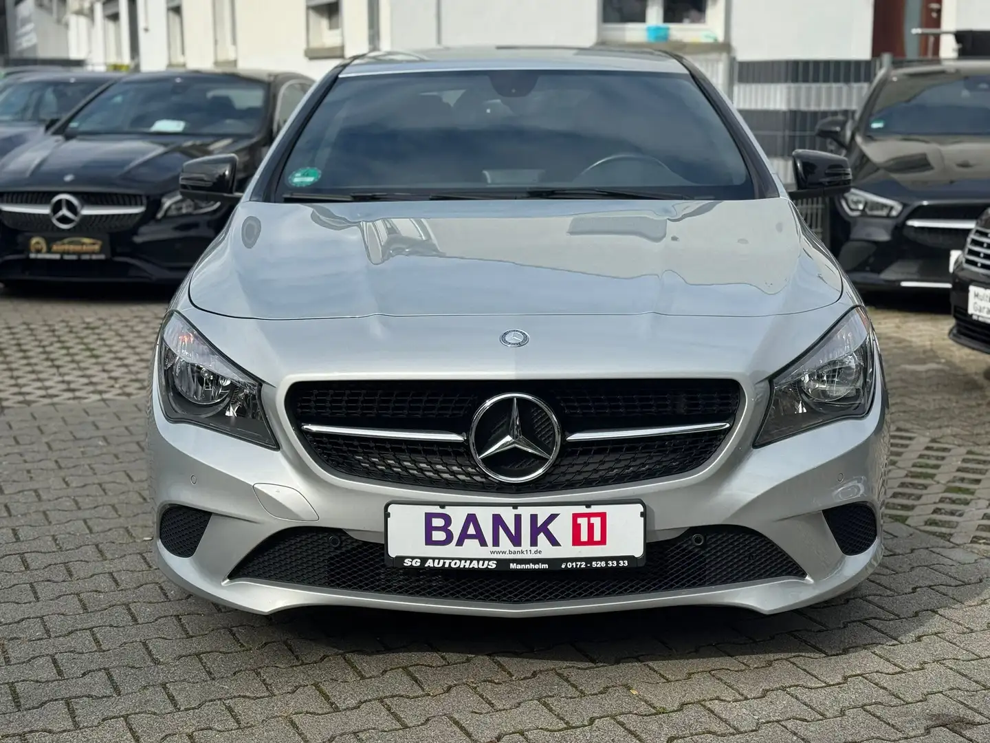 Mercedes-Benz CLA 200 CLA 7G-DCT Silber - 1