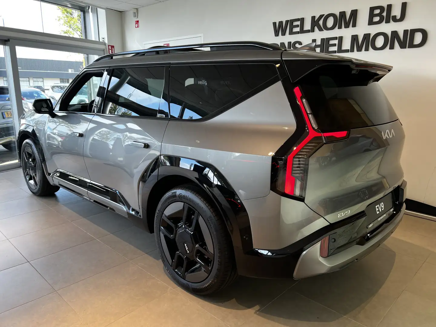 Kia EV9 GT-Line AWD 99.8 kWh Snel leverbaar! Info Bas 0492 Gris - 2