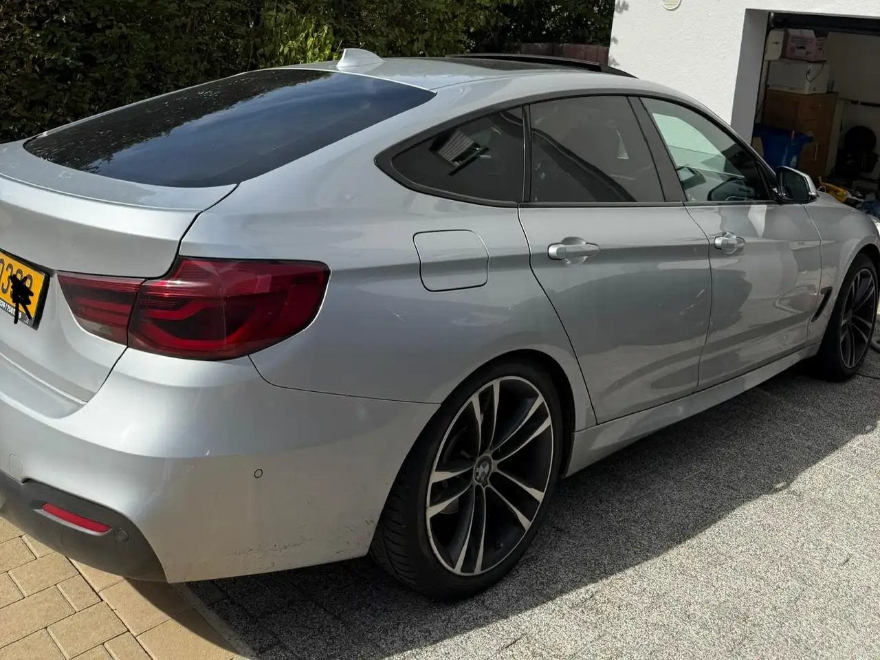 BMW 330