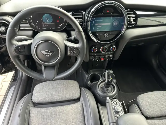 Mini Cooper Cooper view 10