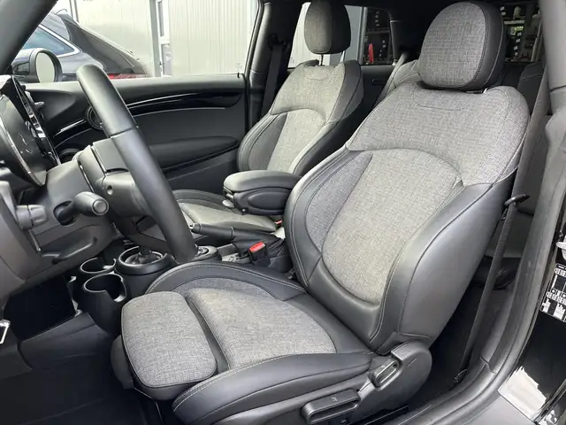 Mini Cooper Cooper view 8